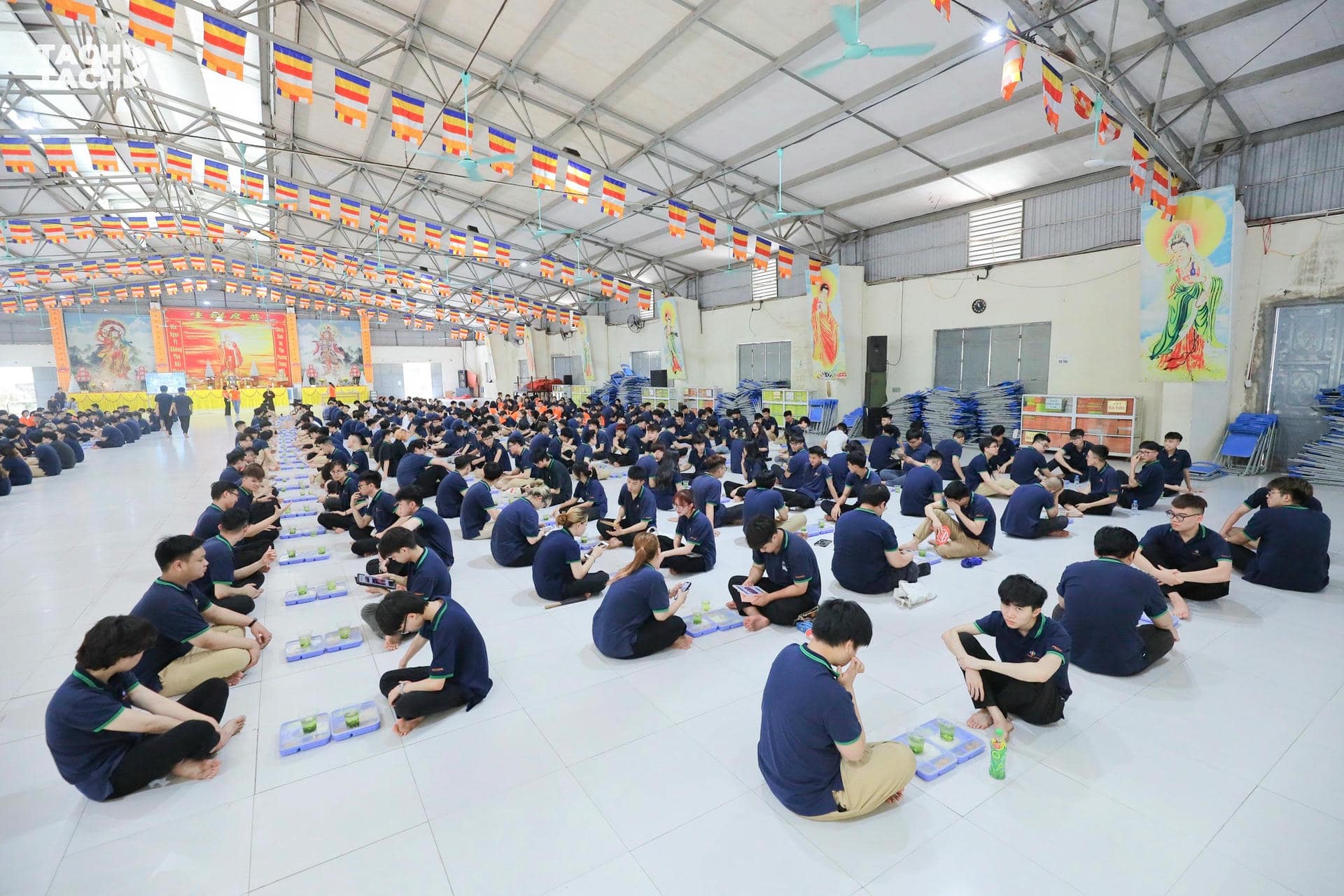 Fschoolers Hà Nội và hành trình tịnh tâm trải nghiệm tại chùa Khai Nguyên | FPT Schools
