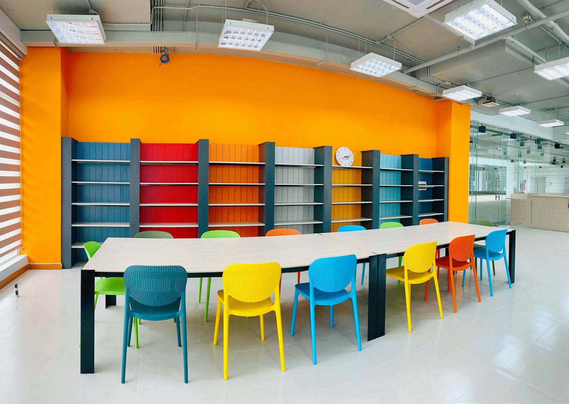 Phát “sốt” vì độ long lanh trong từng khung hình của thư viện FPT Schools Hải Phòng | FPT Schools
