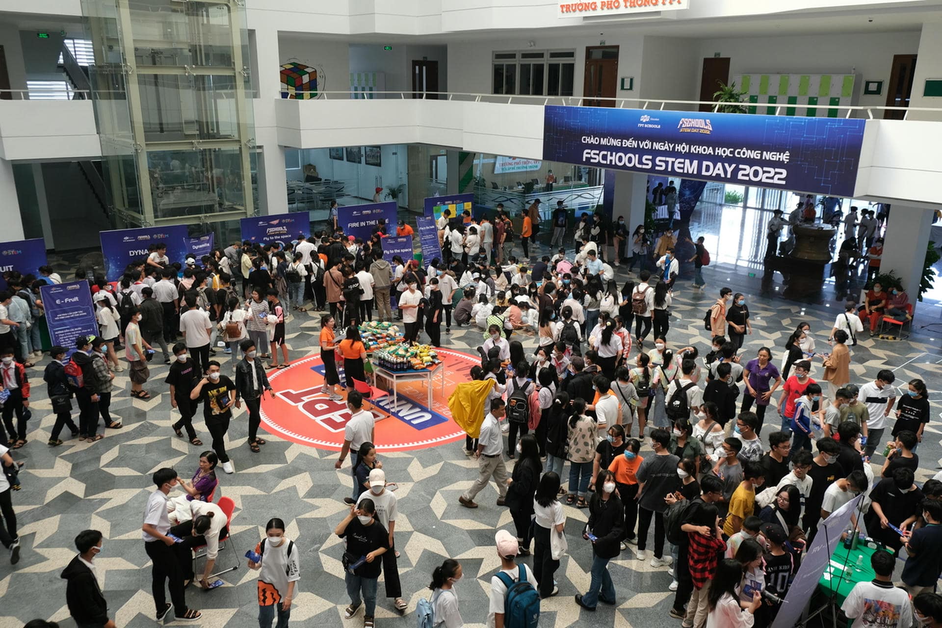 Sức hấp dẫn của các hoạt động STEM đối với học sinh phổ thông | FPT Schools
