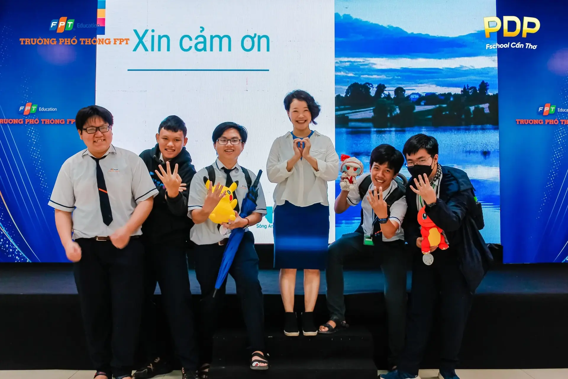 Fschoolers Cần Thơ gặp gỡ Cô Phoenix Hồ trong Hội thảo hướng nghiệp: “Chìa khóa tạo nên thành công nghề nghiệp” | FPT Schools