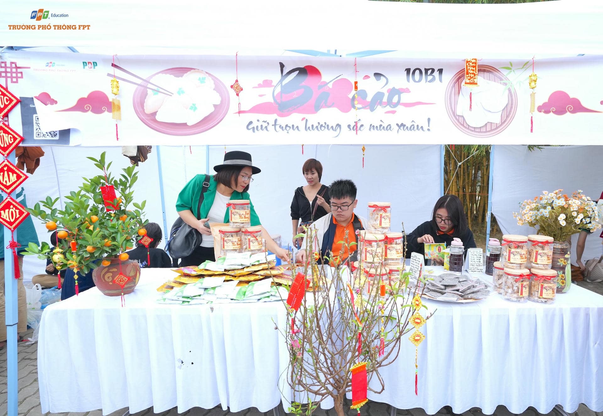 Fschoolers học về quản lý tài chính qua Ngày hội Kinh doanh Business Day | FPT Schools