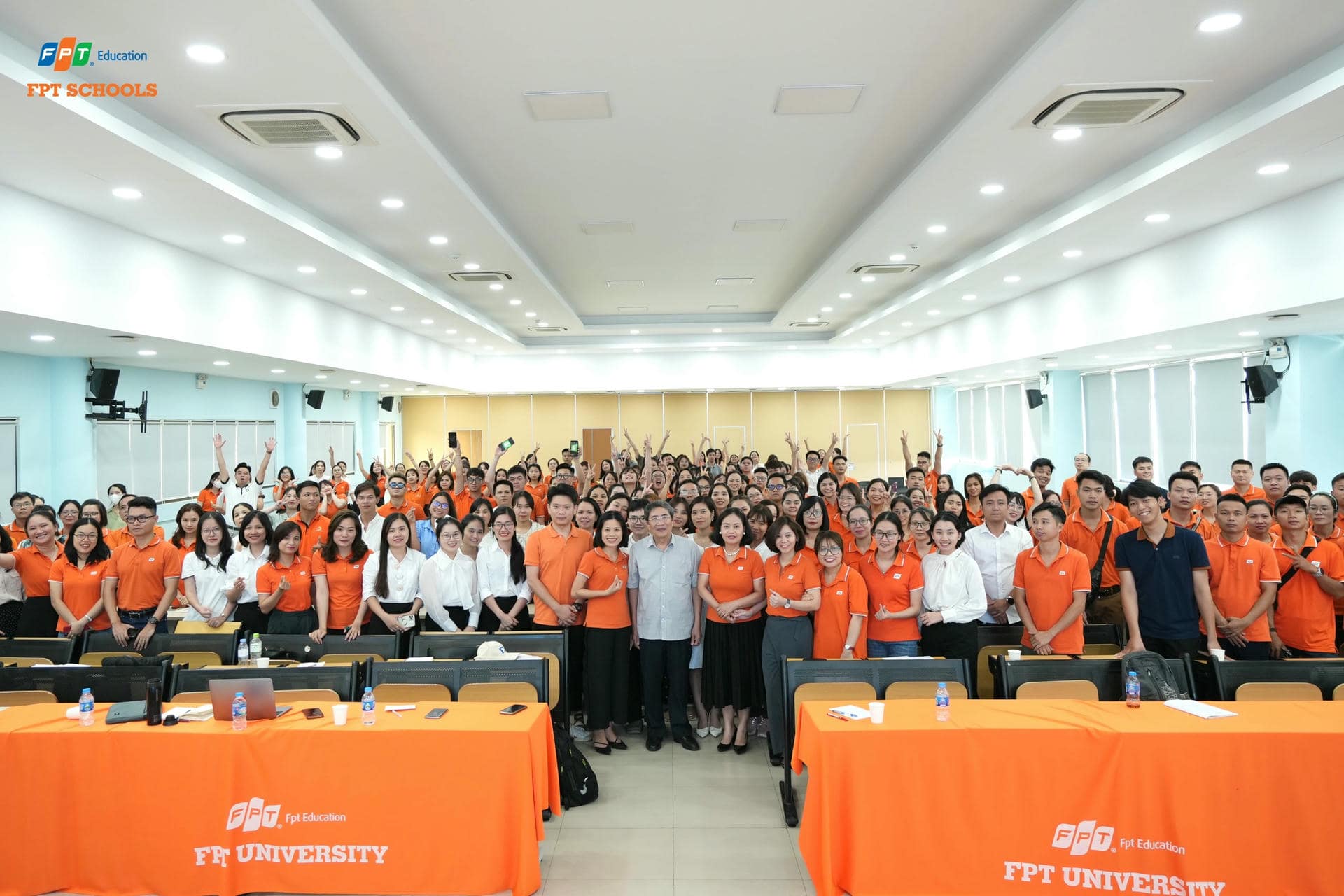 Thầy Vũ Đình Chuẩn: "Tất cả vì học sinh thân yêu" | FPT Schools