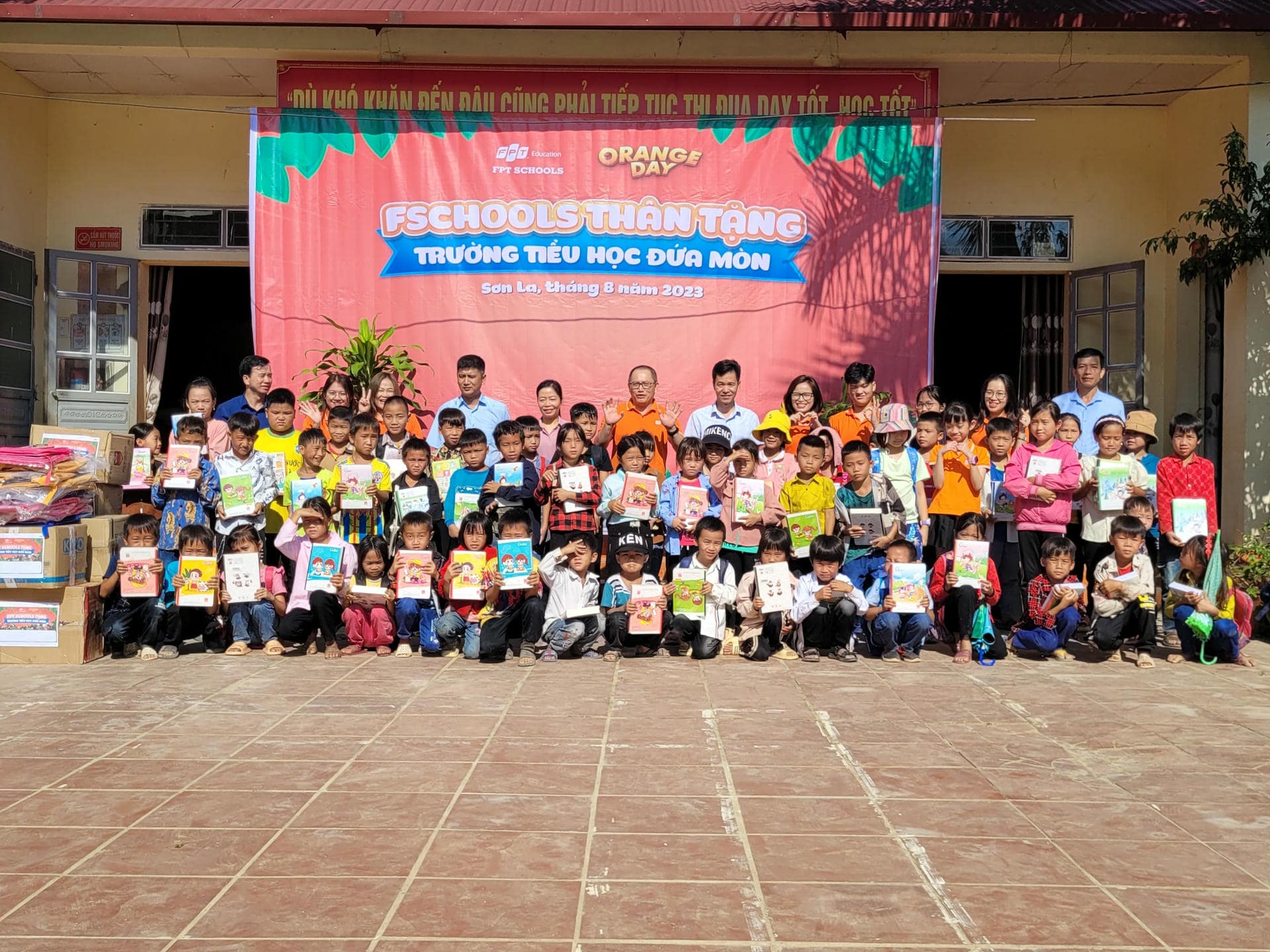 Học sinh FPT Schools đồng hành đón năm học mới cùng các bạn vùng cao | FPT Schools