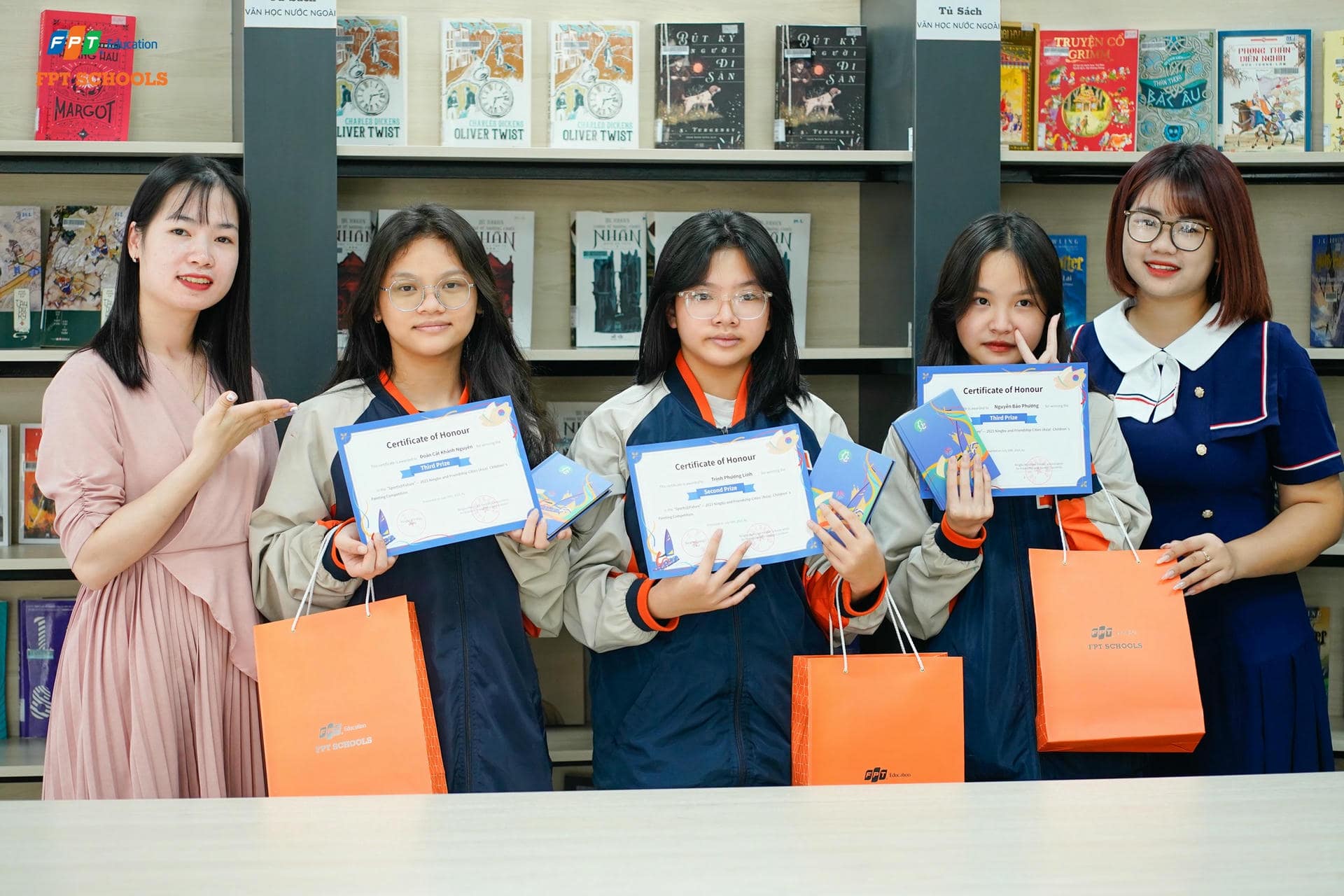 Học sinh FPT School Hải Phòng rinh giải thưởng lớn tại Cuộc thi Vẽ tranh Ninh Ba 2023 | FPT Schools