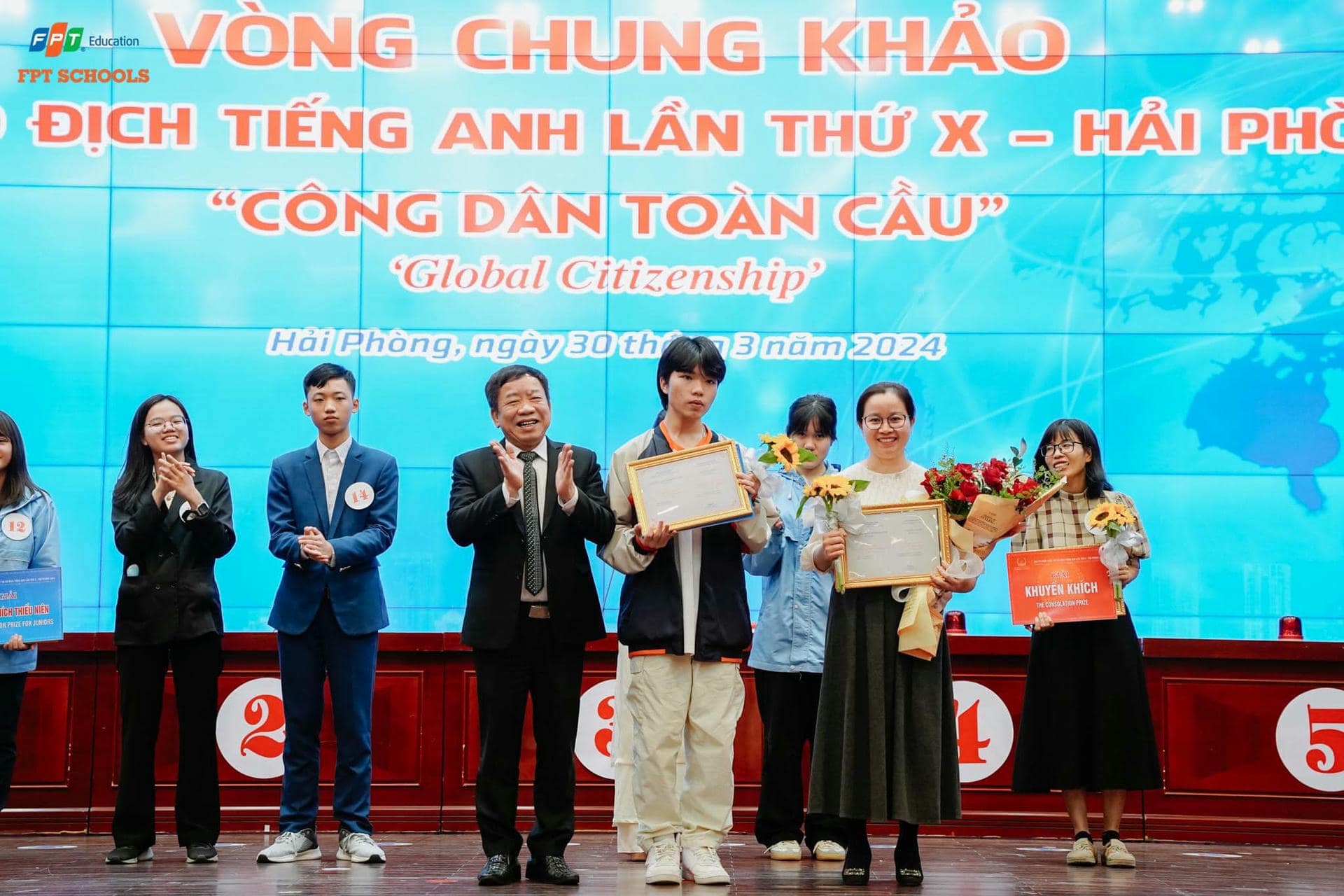 Bí quyết chinh phục 7.5 IELTS và giải Á quân tại Cuộc thi Vô địch tiếng Anh lần thứ X của FSchooler Hải Phòng | FPT Schools