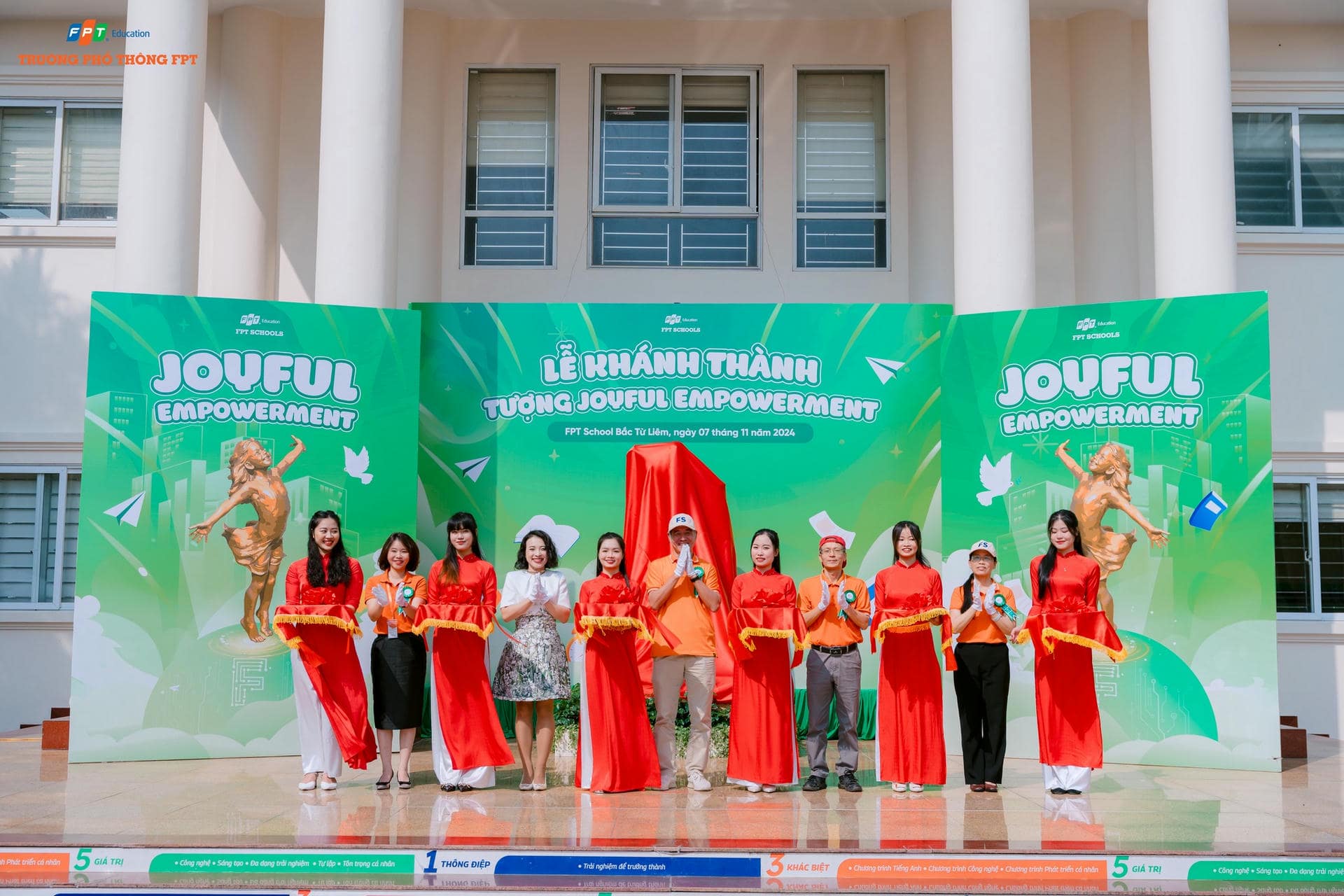 FSchool Bắc Từ Liêm tổ chức lễ khánh thành tượng Joyful Empowerment | FPT Schools