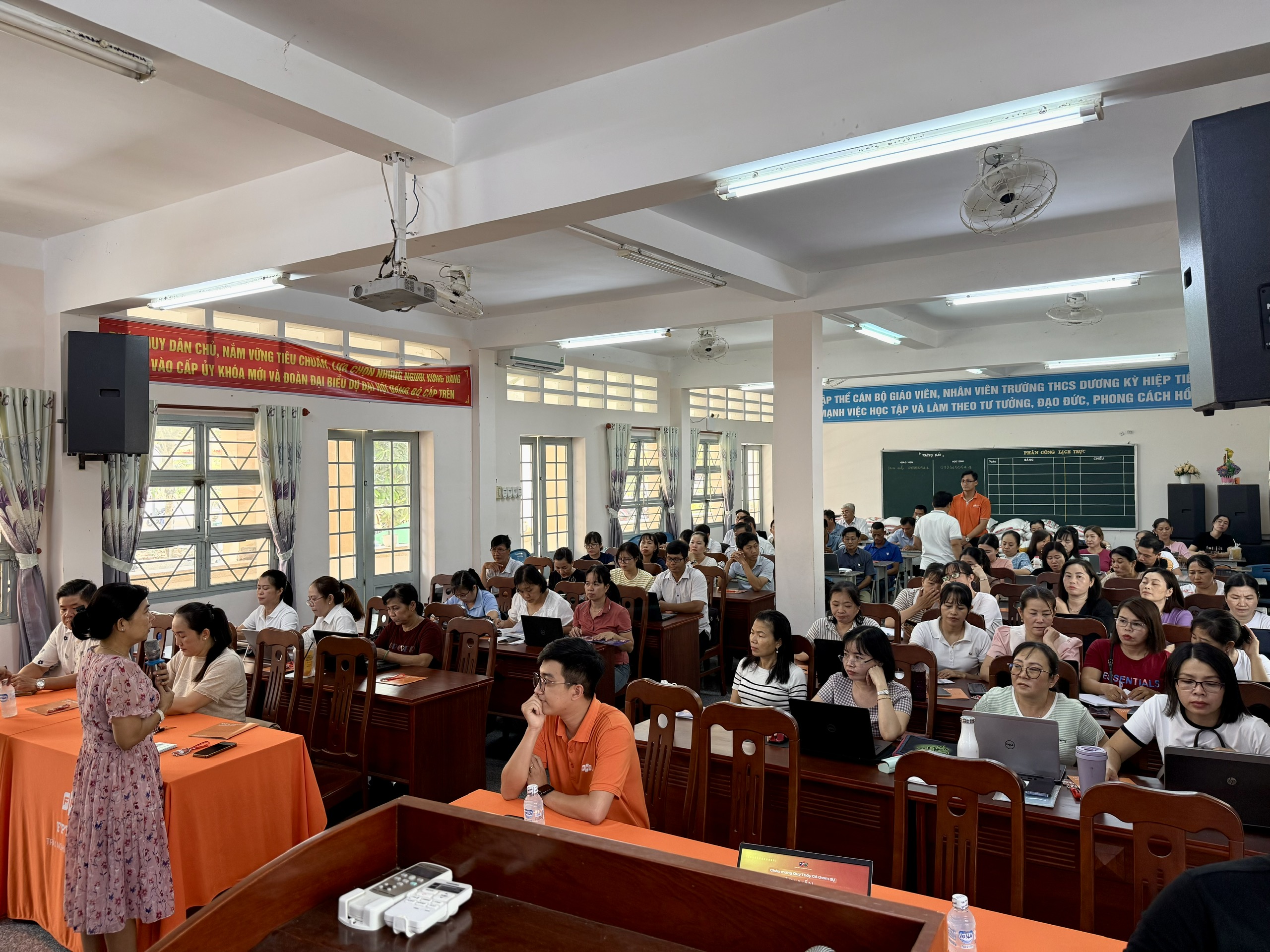 Buổi tập huấn Ai tại trường THCS Dương Kỳ Hiệp