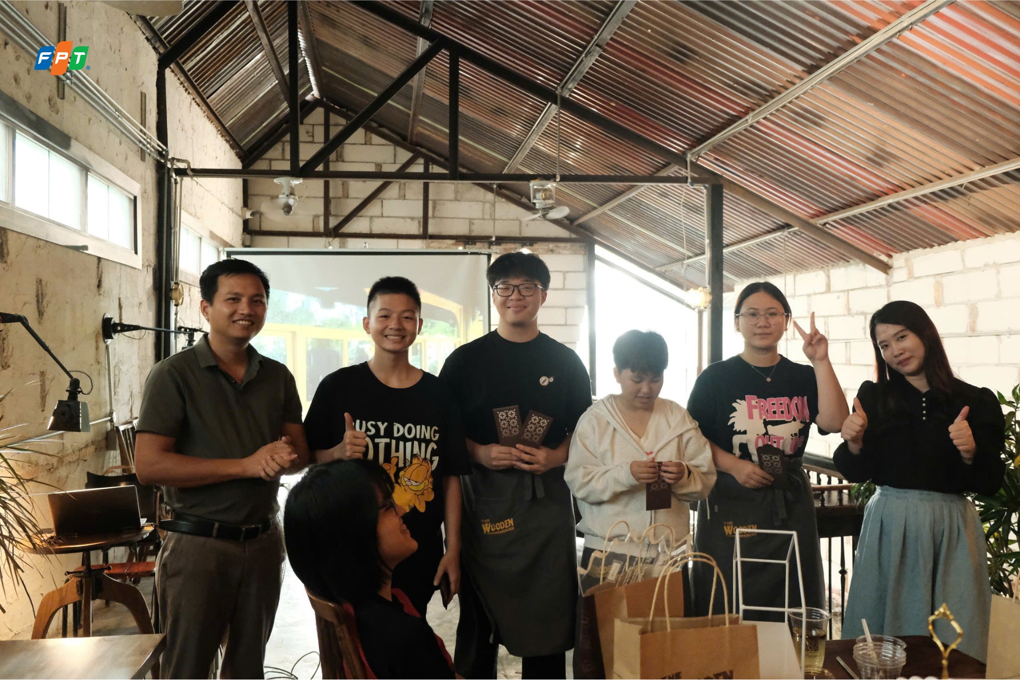Khép lại hành trình đáng nhớ của học sinh FPT School Bắc Ninh qua hoạt động hè tại The Wooden House