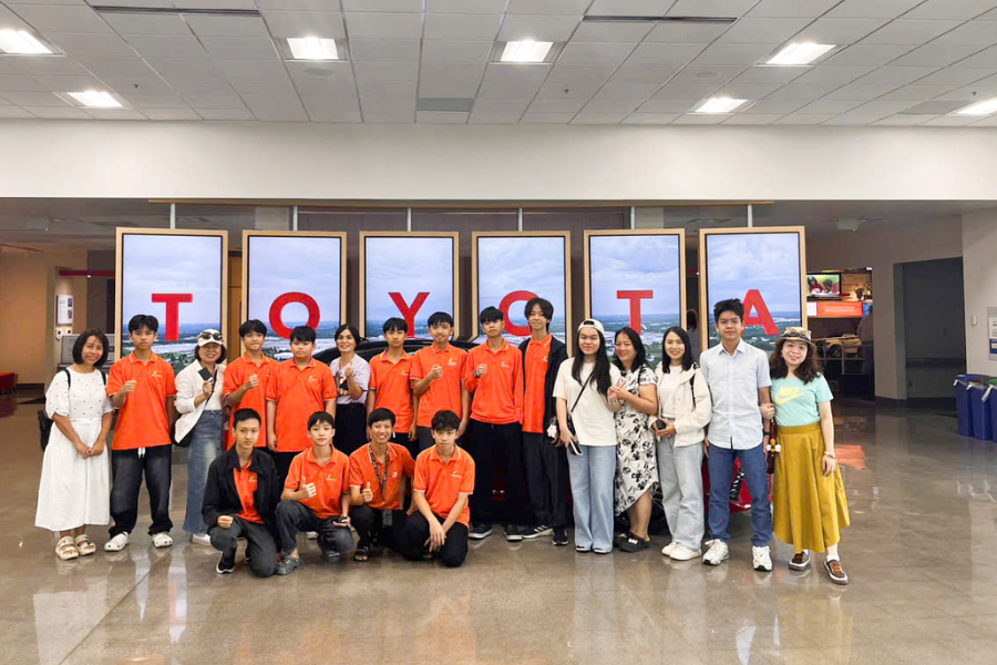 Học sinh FPT Schools khám phá "Hành trình công nghê không giới hạn" tại nhà máy Toyota MỸ