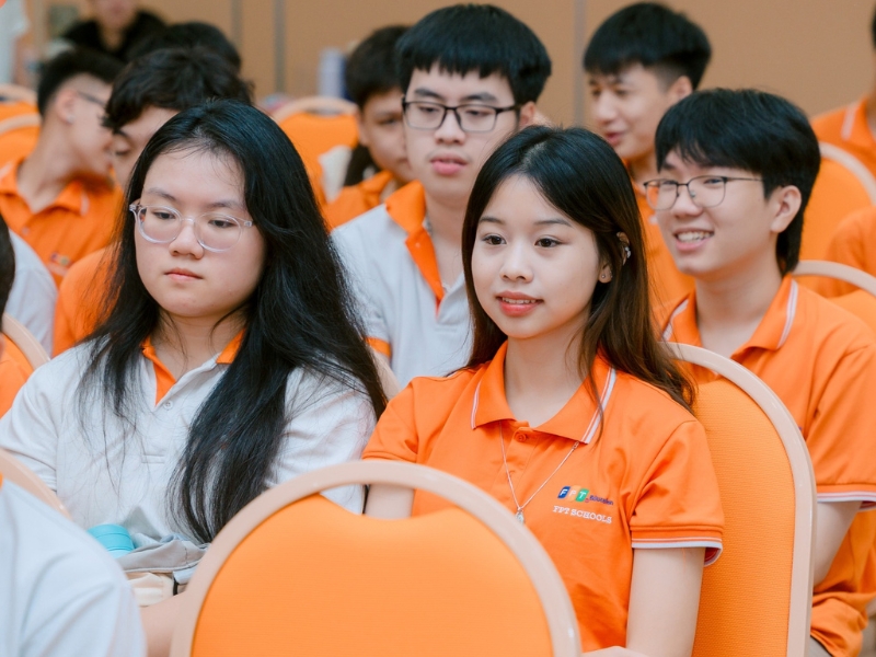 Trường nội trú cấp 2 là gì?