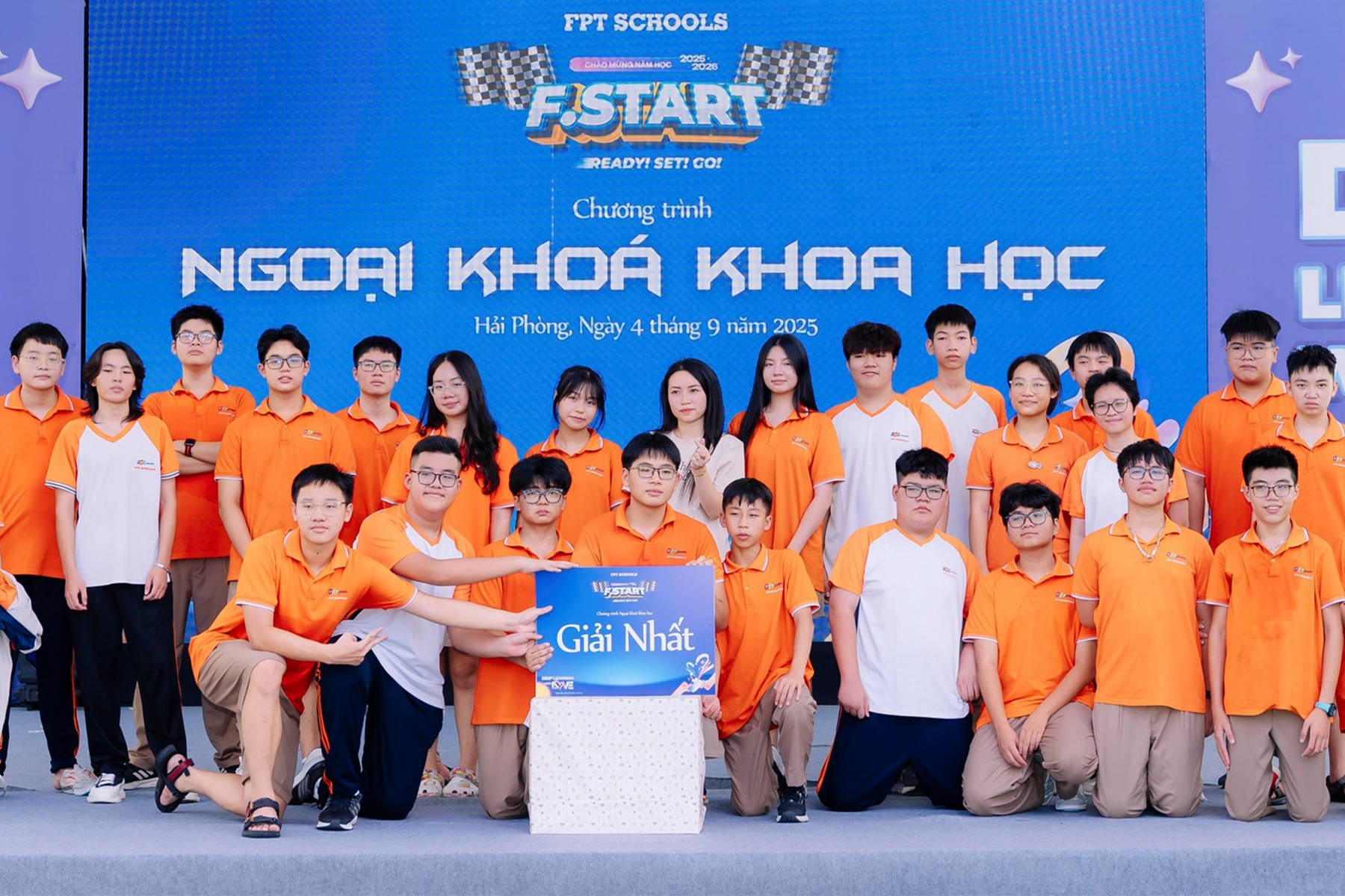 Học Sinh FPT School Hải Phòng Hào Hứng Chinh Phục Trạm Trải Nghiệm Trong Chương Trình Ngoại Khóa Khoa Học