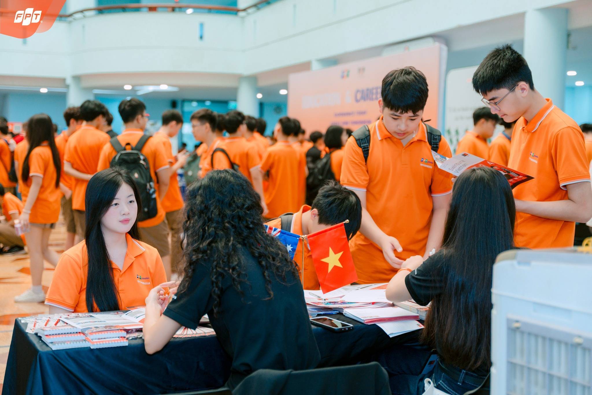 Vì Sao Hướng Nghiệp Từ Sớm Cho Học Sinh THCS Lại Quan Trọng?