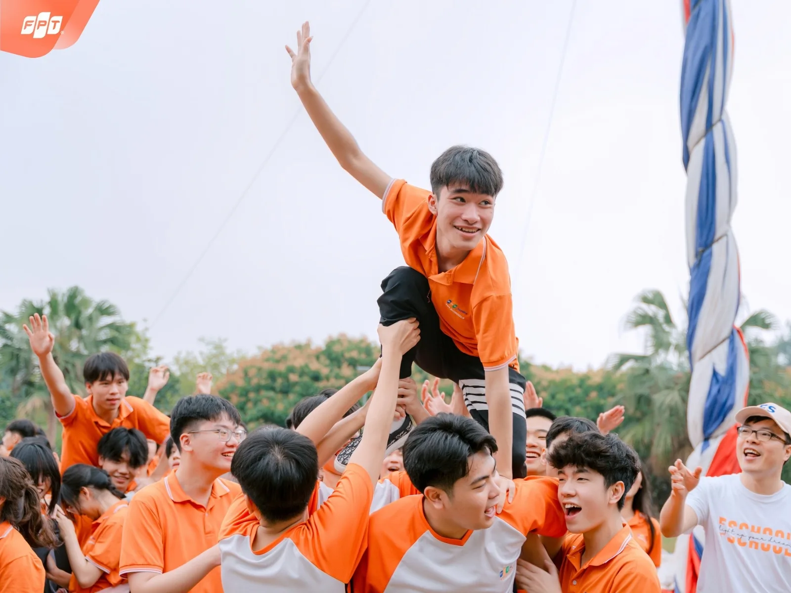 Cách Giúp Con Cân Bằng Học Và Chơi Hiệu Quả | FPT Schools