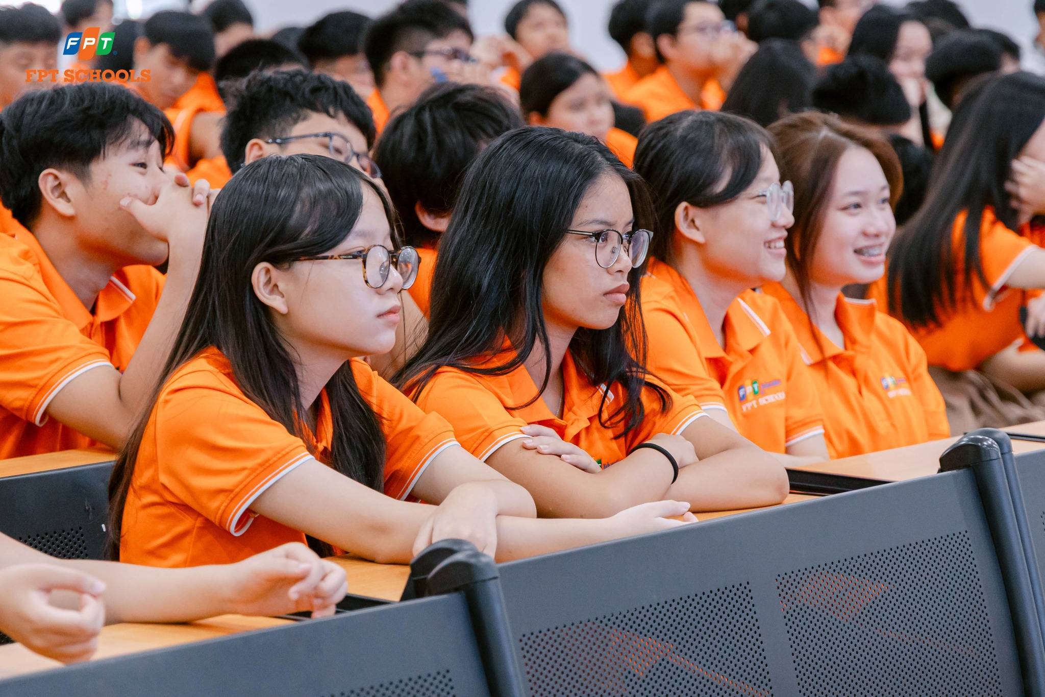 Khám Phá Các Cách Xin Học Bổng Du Học Cấp 3 Giúp Bạn Mở Rộng Cánh Cửa Học Tập Toàn Cầu