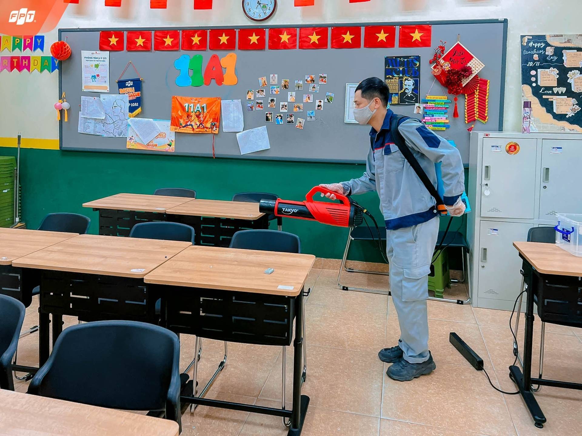 FPT Schools Đồng Loạt Phun Khử Khuẩn Sau Mưa Bão, Đảm Bảo An Toàn Cho Học Sinh Trở Lại Trường