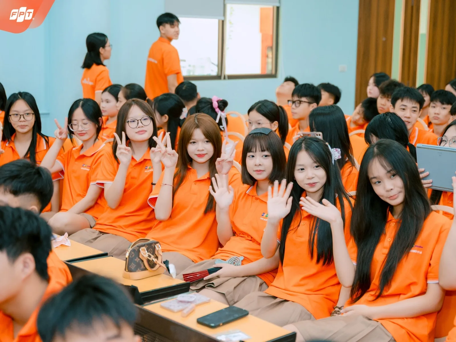 Phân biệt đối xử là gì? Nhìn nhận đúng để tránh gây tổn thương | FPT Schools