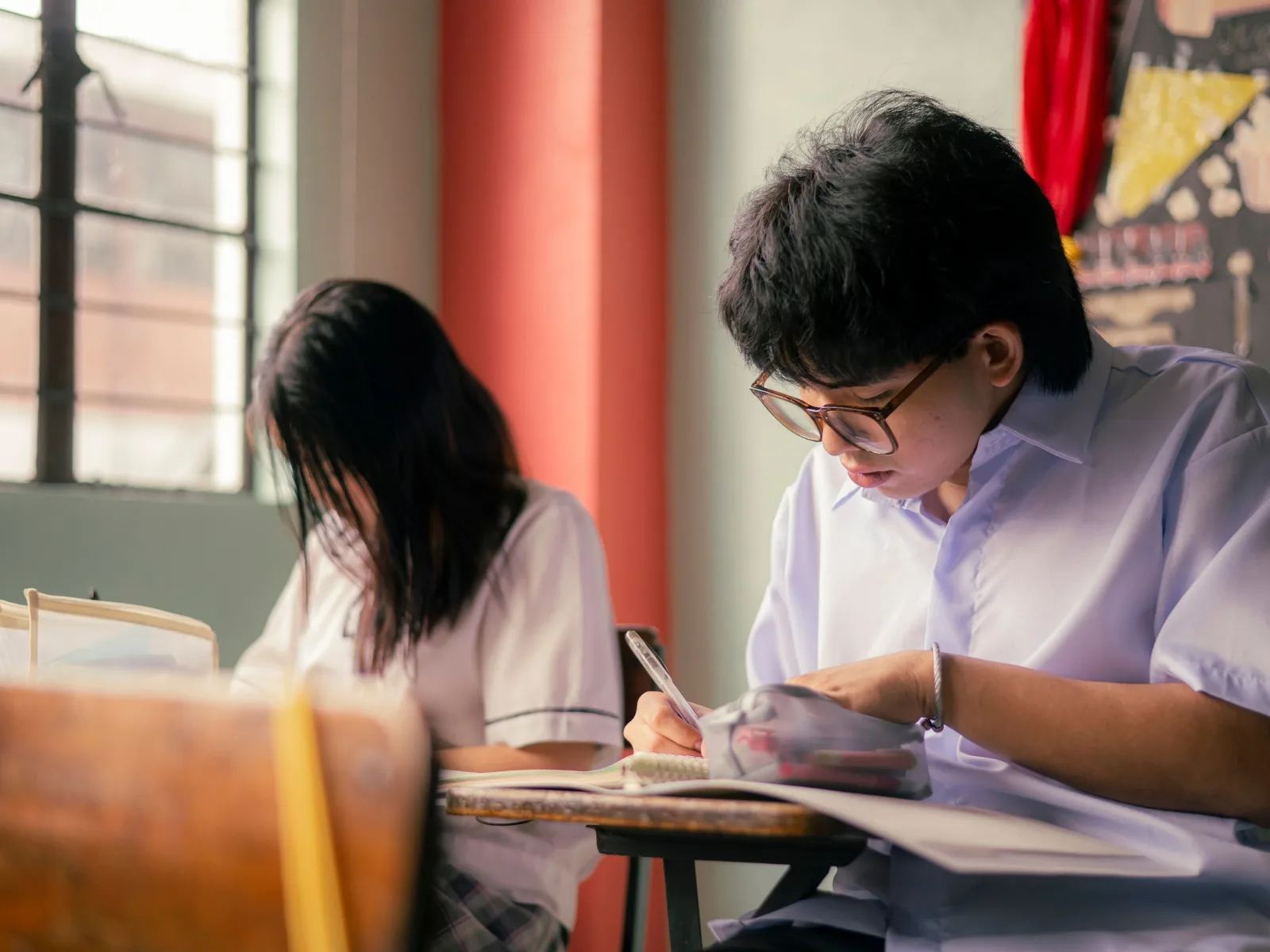 Tác hại của yêu sớm là gì? Những hậu quả phụ huynh cần biết | FPT Schools