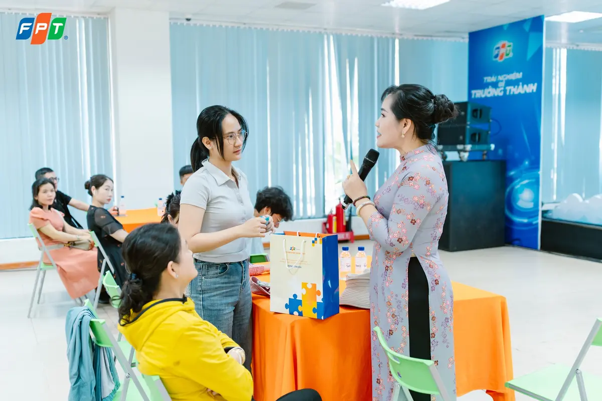 Nhìn lại Workshop “Cùng con trước ngưỡng cửa cấp 3” - Lắng nghe, thấu hiểu và đồng hành cùng con | FPT Schools