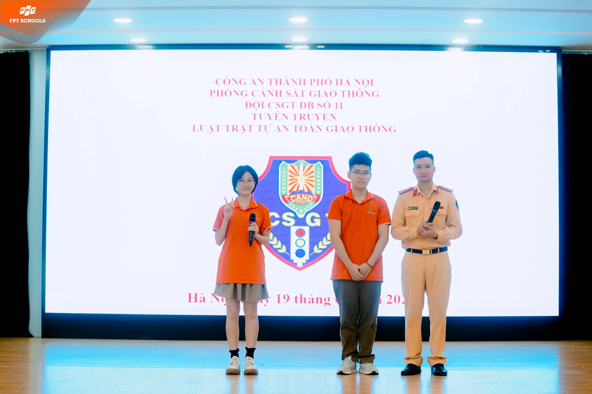 Tuyên truyền pháp luật cho học sinh THPT FPT Hà Nội: Công an xã Hòa Lạc trang bị kiến thức an toàn giao thông và phòng chống tội phạm | FPT Schools