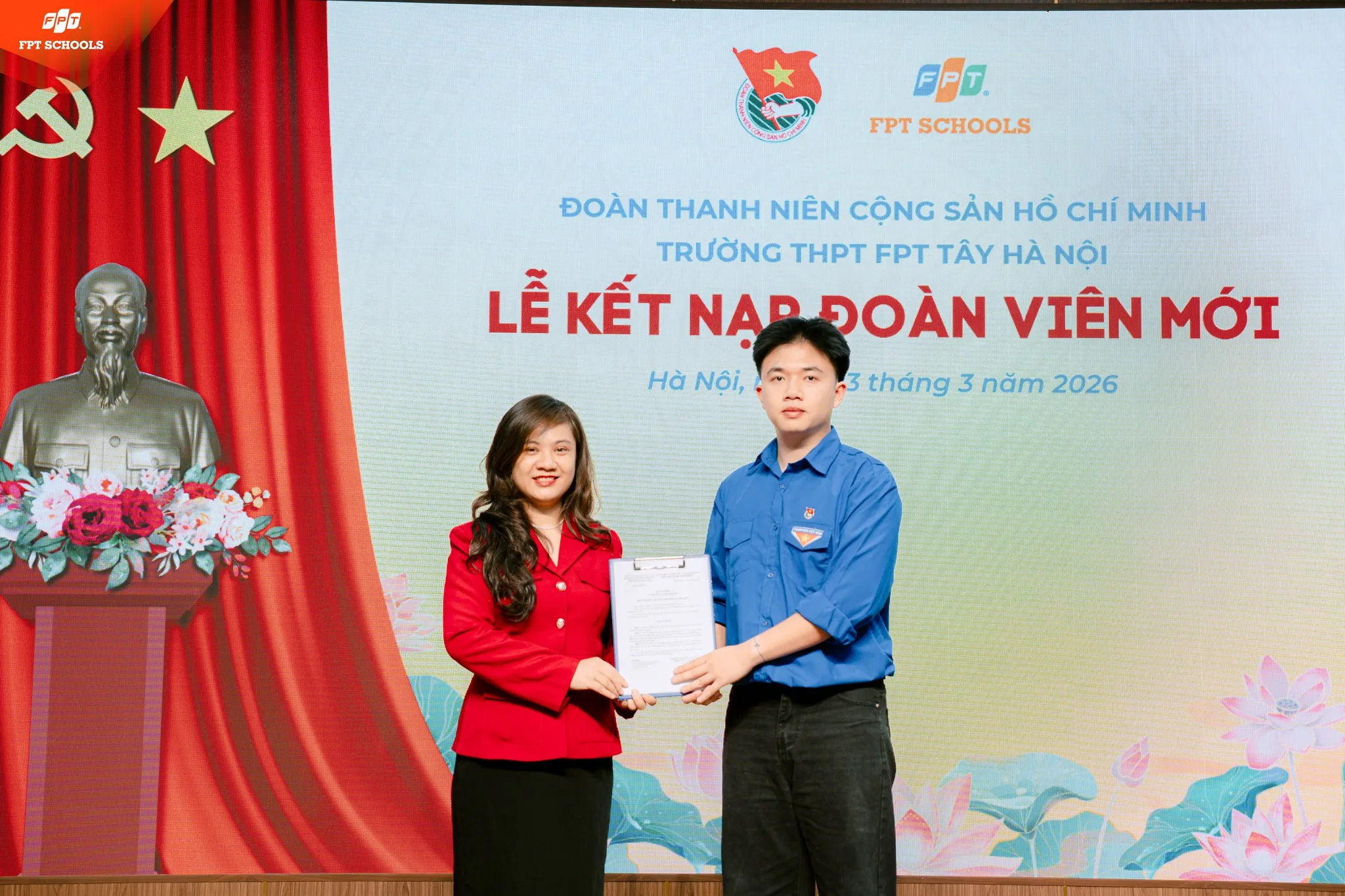 Hưởng ứng ngày thành lập Đoàn TNCS Hồ Chí Minh: Trường THPT FPT Tây Hà Nội tổ chức lễ kết nạp đoàn viên mới - FPT Education Hưởng ứng ngày thành lập Đoàn TNCS Hồ Chí Minh: Trường THPT FPT Tây Hà Nội tổ chức lễ kết nạp đoàn viên mới | FPT Schools