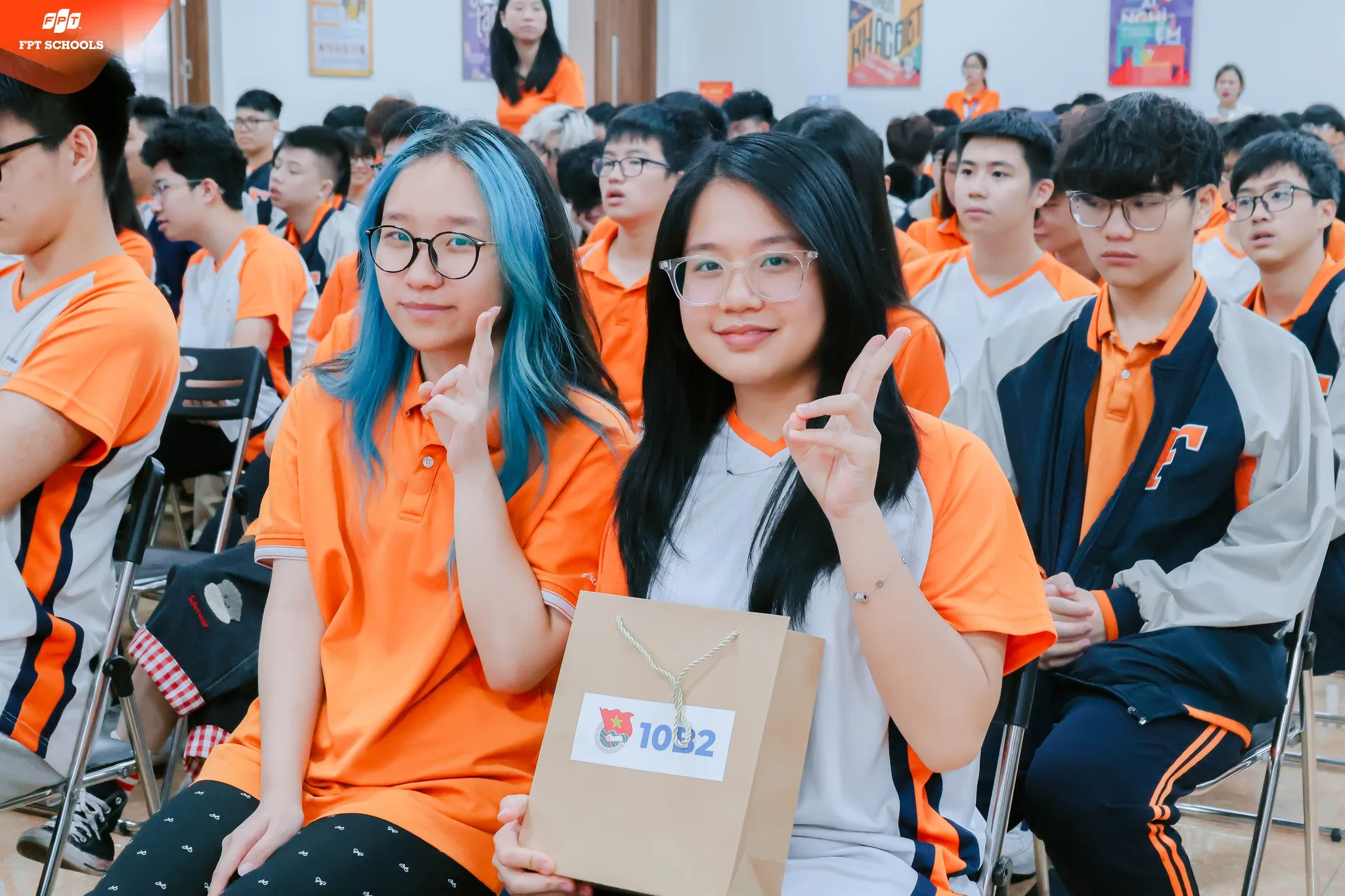 Hưởng ứng ngày thành lập Đoàn TNCS Hồ Chí Minh: Trường THPT FPT Tây Hà Nội tổ chức lễ kết nạp đoàn viên mới - FPT Education Hưởng ứng ngày thành lập Đoàn TNCS Hồ Chí Minh: Trường THPT FPT Tây Hà Nội tổ chức lễ kết nạp đoàn viên mới | FPT Schools