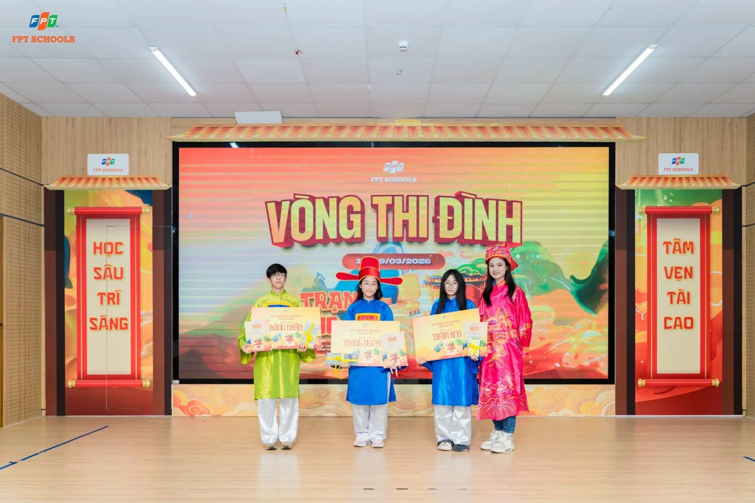 Thi Trạng thời 4.0: Cuộc đấu trí đầy kịch tính của các "sĩ tử" FPT Schools Cầu Giấy - FPT Education Thi Trạng thời 4.0: Cuộc đấu trí đầy kịch tính của các "sĩ tử" FPT Schools Cầu Giấy | FPT Schools