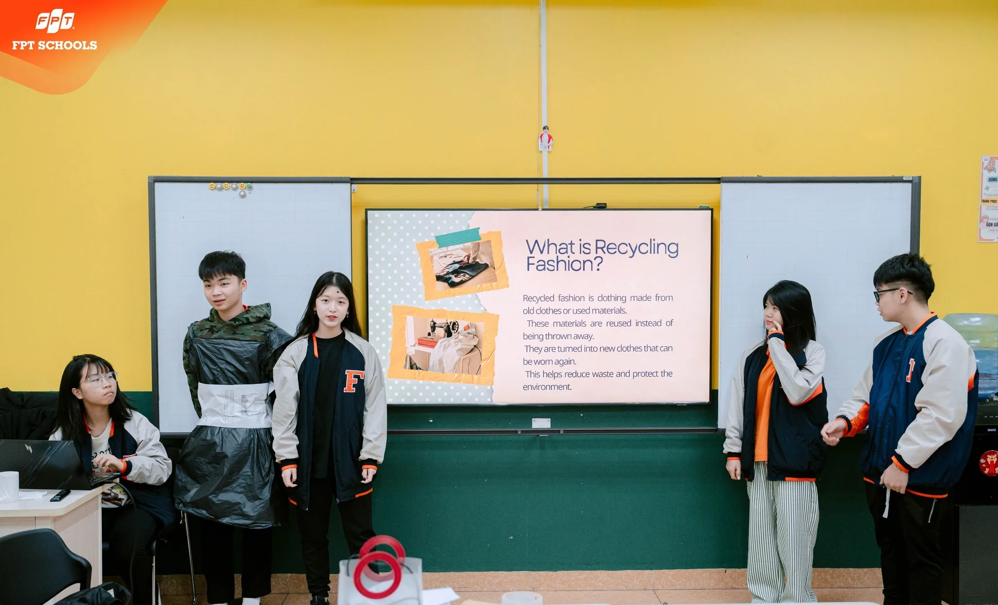 KHI NGÔN NGỮ LÀ CHÌA KHÓA MỞ RA TƯ DUY XANH TẠI FPT SCHOOLS TÂY HÀ NỘI - FPT Education KHI NGÔN NGỮ LÀ CHÌA KHÓA MỞ RA TƯ DUY XANH TẠI FPT SCHOOLS TÂY HÀ NỘI | FPT Schools