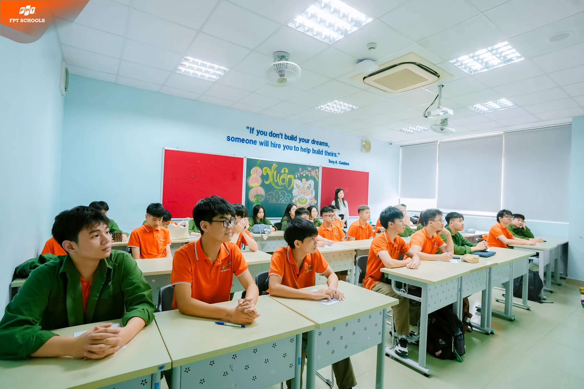 THÁNG THANH NIÊN 26/3: DẤU MỐC TRƯỞNG THÀNH TỪ NHỮNG ĐIỀU NHỎ - FPT Education lý luận và thực tiễn trong giáo dục
