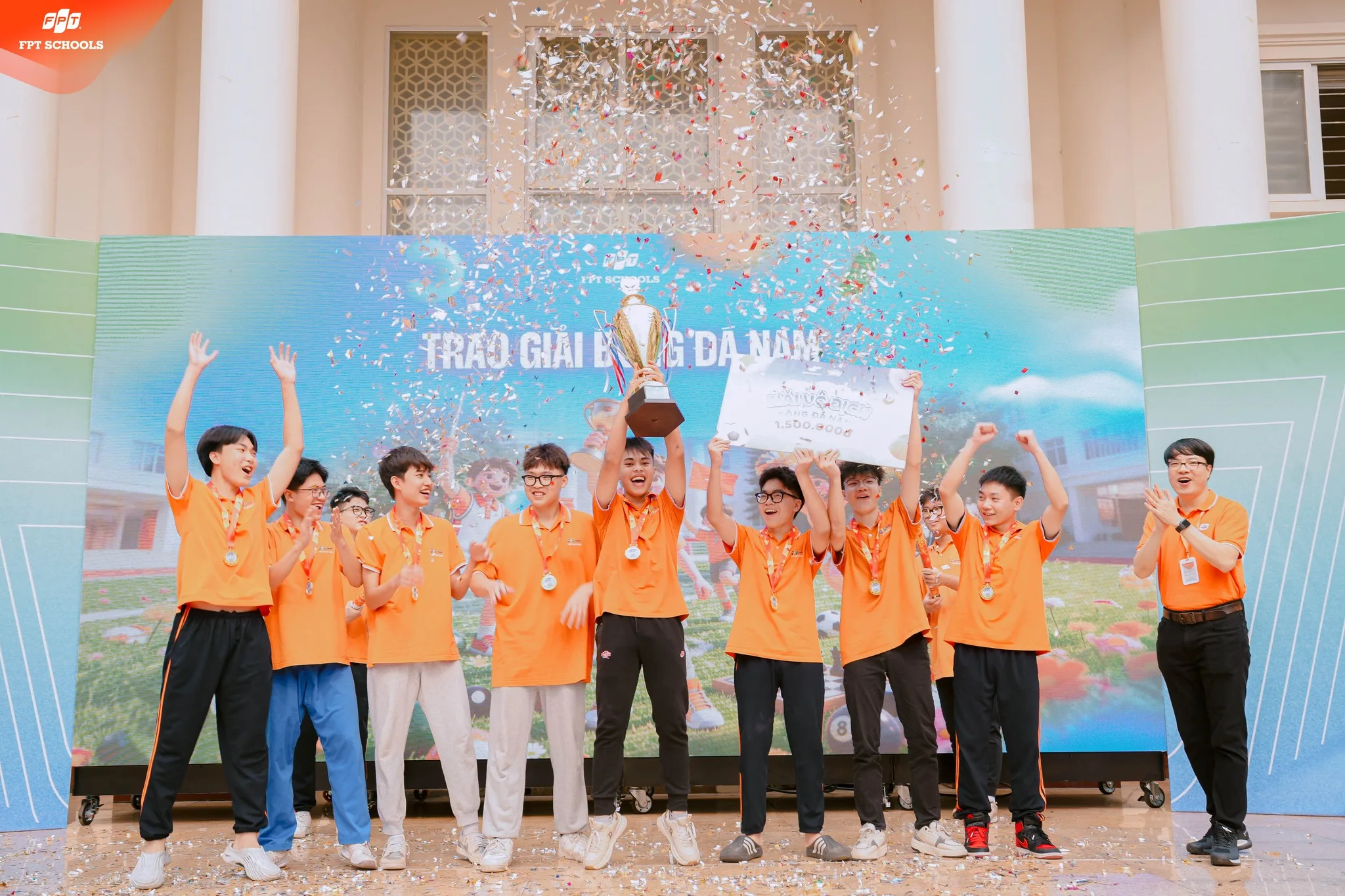 FPT SCHOOL TÂY HÀ NỘI VÀ HÀNH TRÌNH THÁNG 3 RỰC RỠ: KHI TRẢI NGHIỆM TẠO NÊN BẢN LĨNH VÀ KHÁT VỌNG VƯƠN XA - FPT Education FPT SCHOOL TÂY HÀ NỘI VÀ HÀNH TRÌNH THÁNG 3 RỰC RỠ: KHI TRẢI NGHIỆM TẠO NÊN BẢN LĨNH VÀ KHÁT VỌNG VƯƠN XA | FPT Schools
