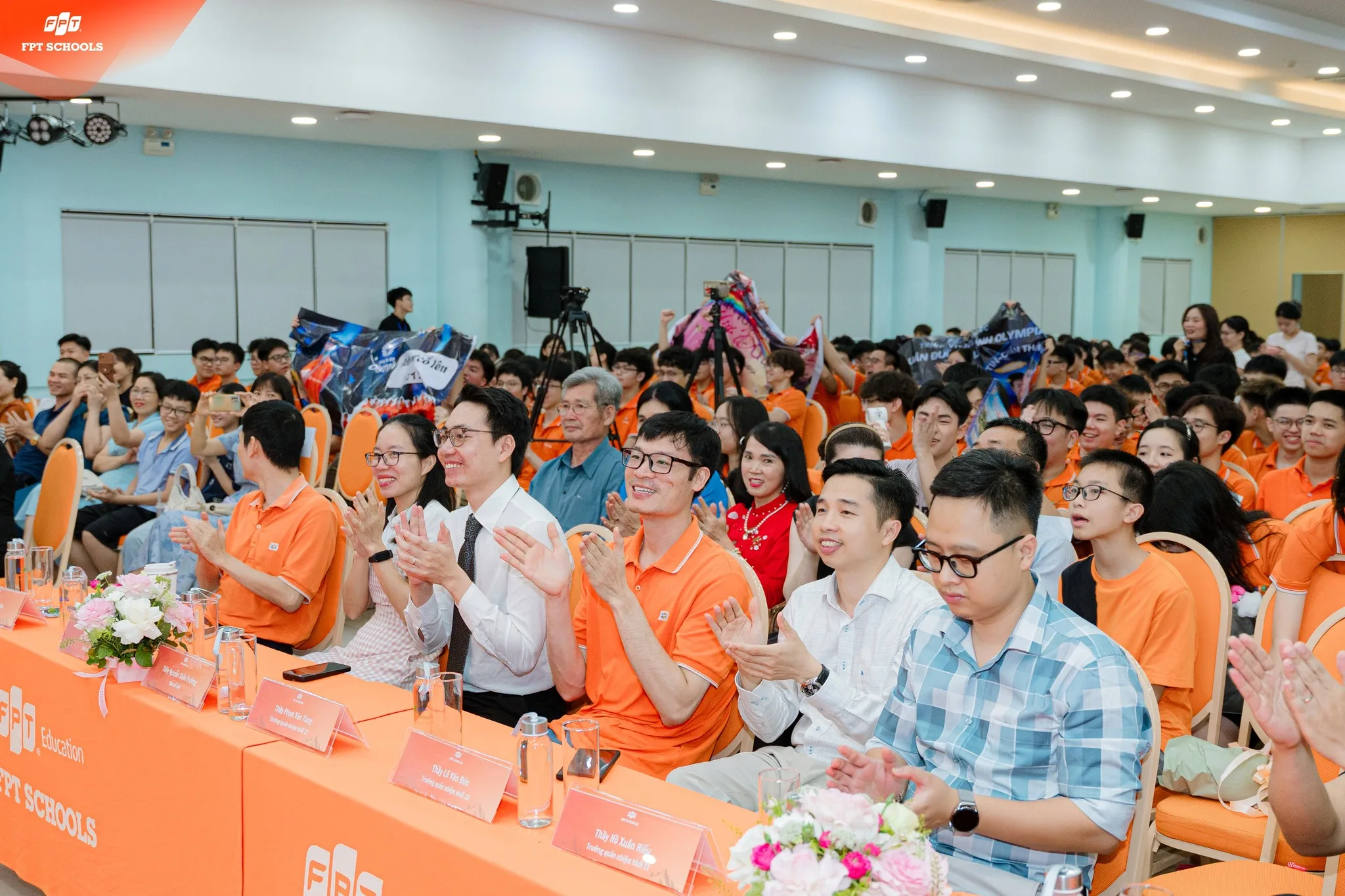 NHÀ VÔ ĐỊCH ĐƯỜNG LÊN ĐỈNH OLYMPIA TRƯỜNG THPT FPT HÀ NỘI 2026 CHÍNH THỨC GỌI TÊN HỌC SINH TRỊNH VƯƠNG MINH ĐỨC - FPT Education NHÀ VÔ ĐỊCH ĐƯỜNG LÊN ĐỈNH OLYMPIA TRƯỜNG THPT FPT HÀ NỘI 2026 CHÍNH THỨC GỌI TÊN HỌC SINH TRỊNH VƯƠNG MINH ĐỨC | FPT Schools