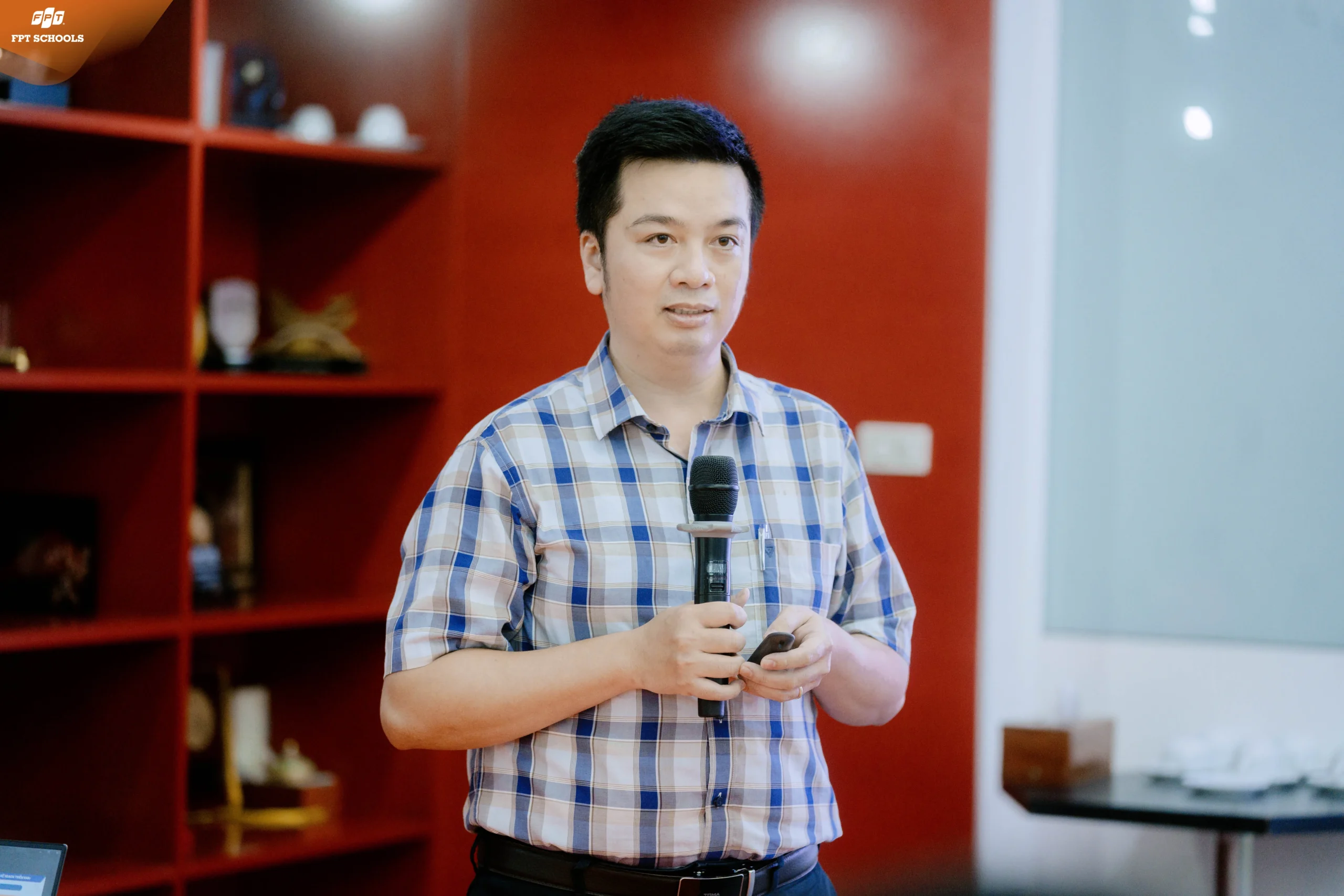 BUỔI GẶP GỠ CUỐI NĂM HỌC ĐẦY Ý NGHĨA GIỮA NHÀ TRƯỜNG VÀ ĐẠI DIỆN CHA MẸ HỌC SINH KHỐI 12 | FPT Schools