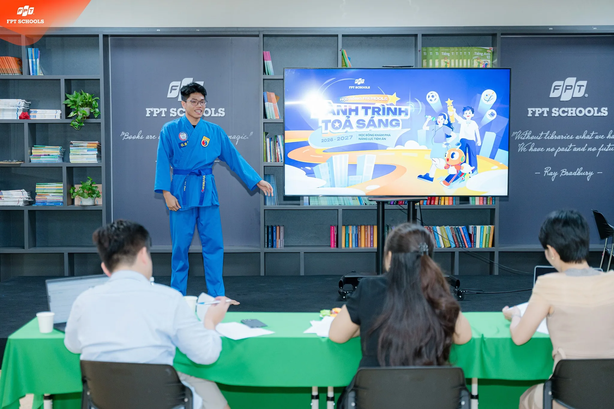 Vòng phỏng vấn học bổng FSchools – Hành trình tỏa sáng và Hội thảo FSchool Talk tại FPT School Tây Hà Nội - FPT Education Vòng phỏng vấn học bổng FSchools – Hành trình tỏa sáng và Hội thảo FSchool Talk tại FPT School Tây Hà Nội | FPT Schools