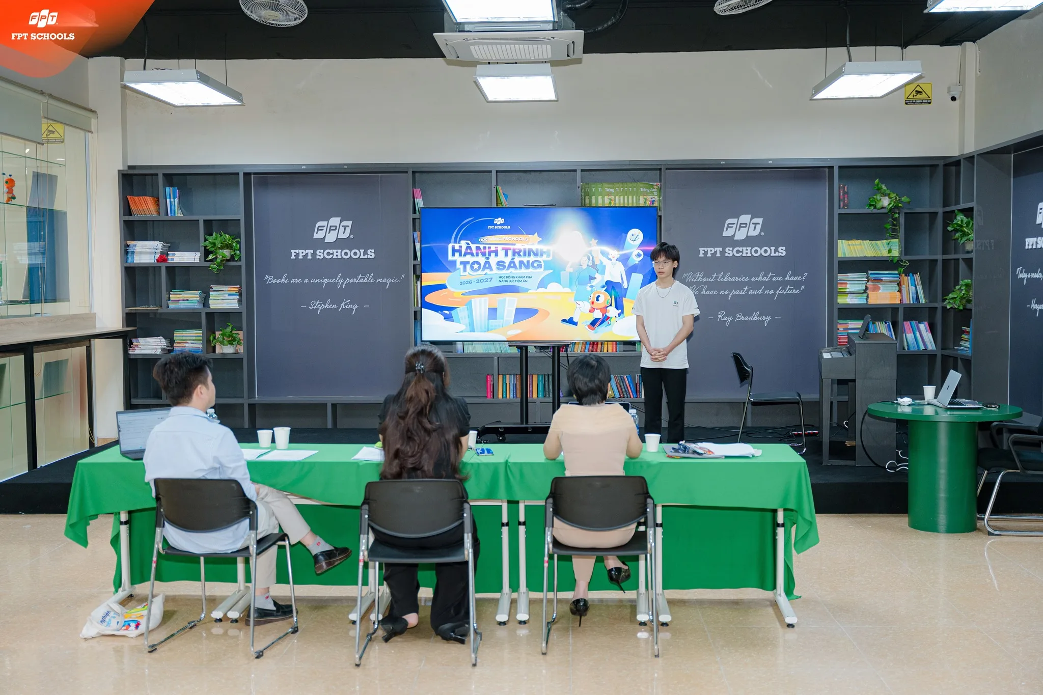 Vòng phỏng vấn học bổng FSchools – Hành trình tỏa sáng và Hội thảo FSchool Talk tại FPT School Tây Hà Nội - FPT Education Vòng phỏng vấn học bổng FSchools – Hành trình tỏa sáng và Hội thảo FSchool Talk tại FPT School Tây Hà Nội | FPT Schools