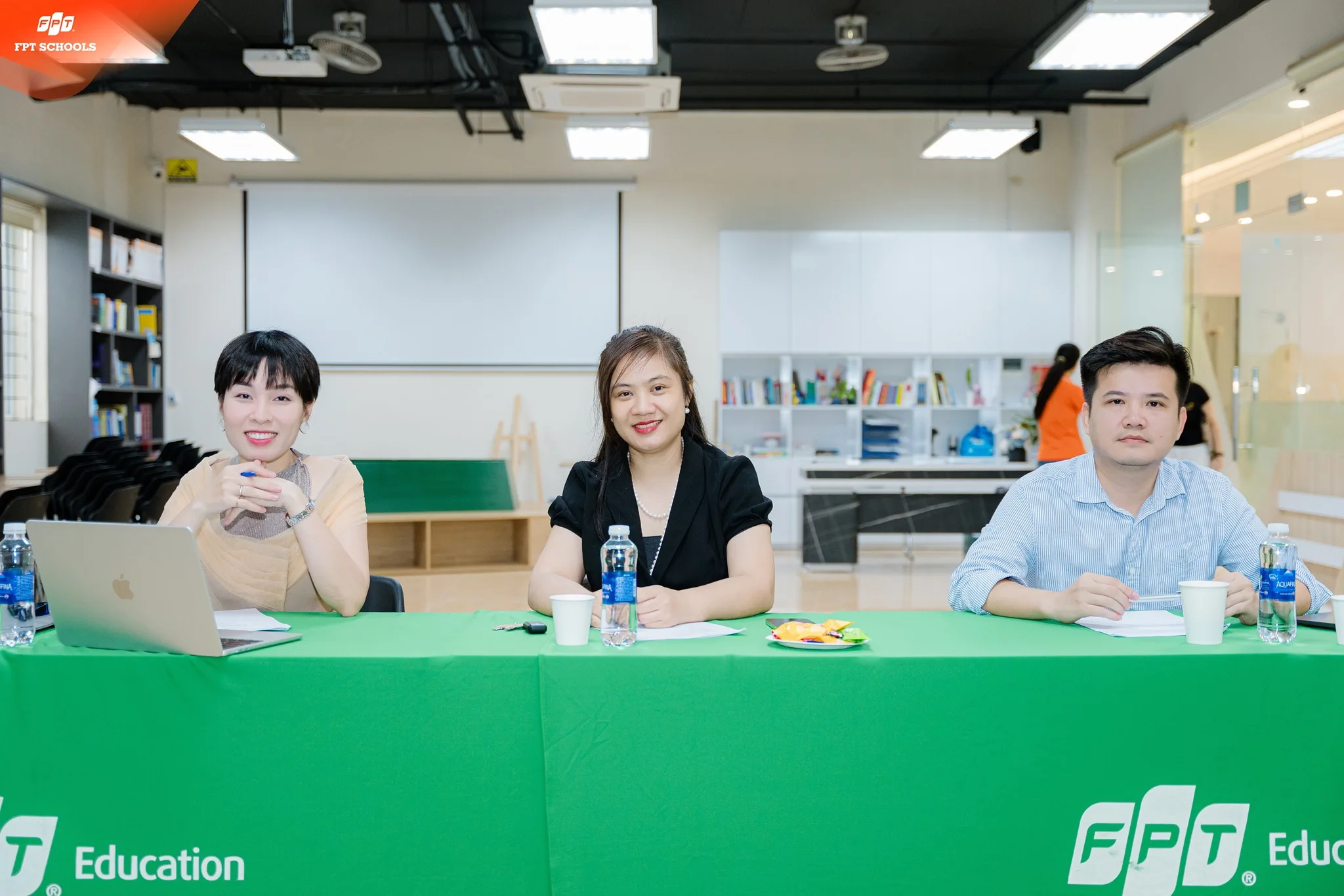 Vòng phỏng vấn học bổng FSchools – Hành trình tỏa sáng và Hội thảo FSchool Talk tại FPT School Tây Hà Nội - FPT Education Vòng phỏng vấn học bổng FSchools – Hành trình tỏa sáng
