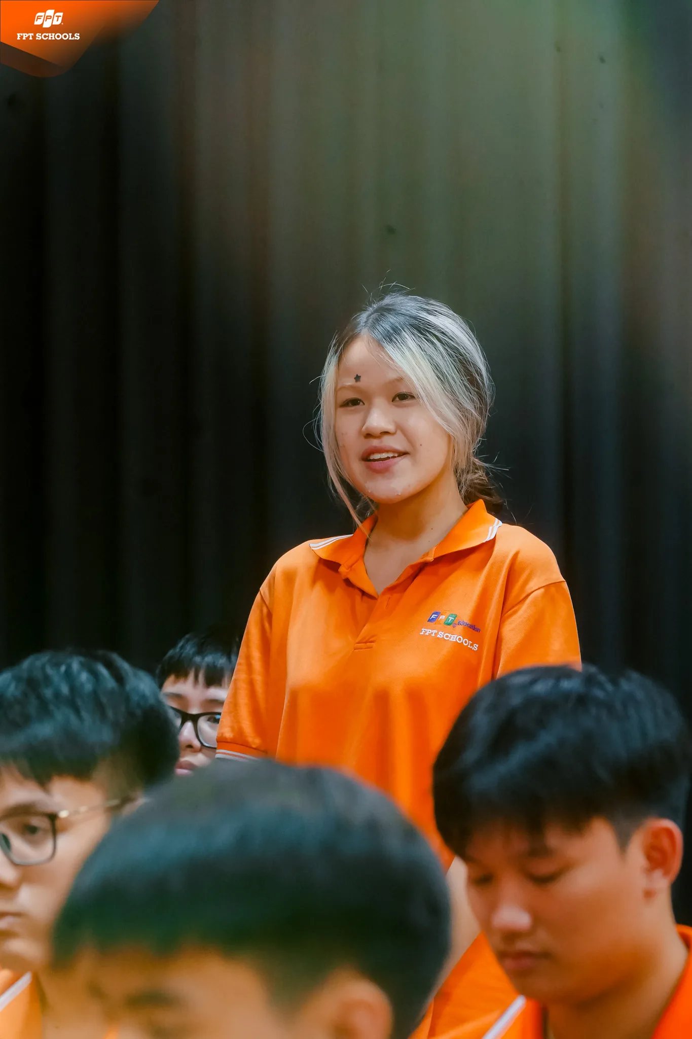 VỮNG BƯỚC HÀNH TRANG TRƯỚC NGƯỠNG CỬA ĐẠI HỌC CÙNG HỌC SINH TRƯỜNG THPT FPT HÀ NỘI - FPT Education cách rèn luyện tự tin cho trẻ