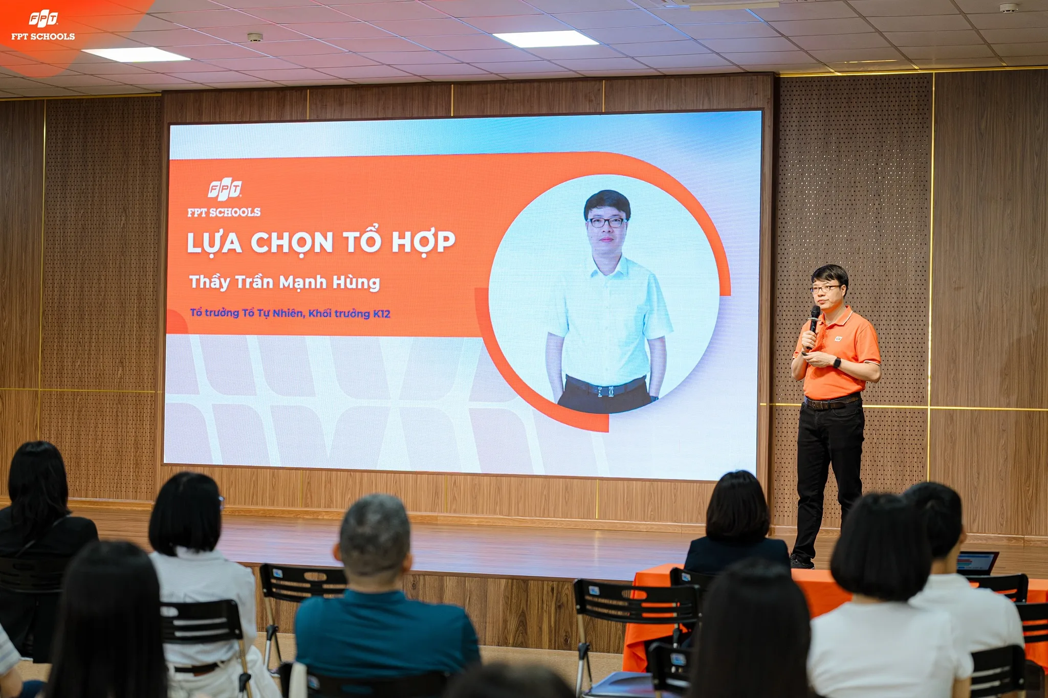 Vòng phỏng vấn học bổng FSchools – Hành trình tỏa sáng và Hội thảo FSchool Talk tại FPT School Tây Hà Nội - FPT Education Vòng phỏng vấn học bổng FSchools – Hành trình tỏa sáng và Hội thảo FSchool Talk tại FPT School Tây Hà Nội | FPT Schools