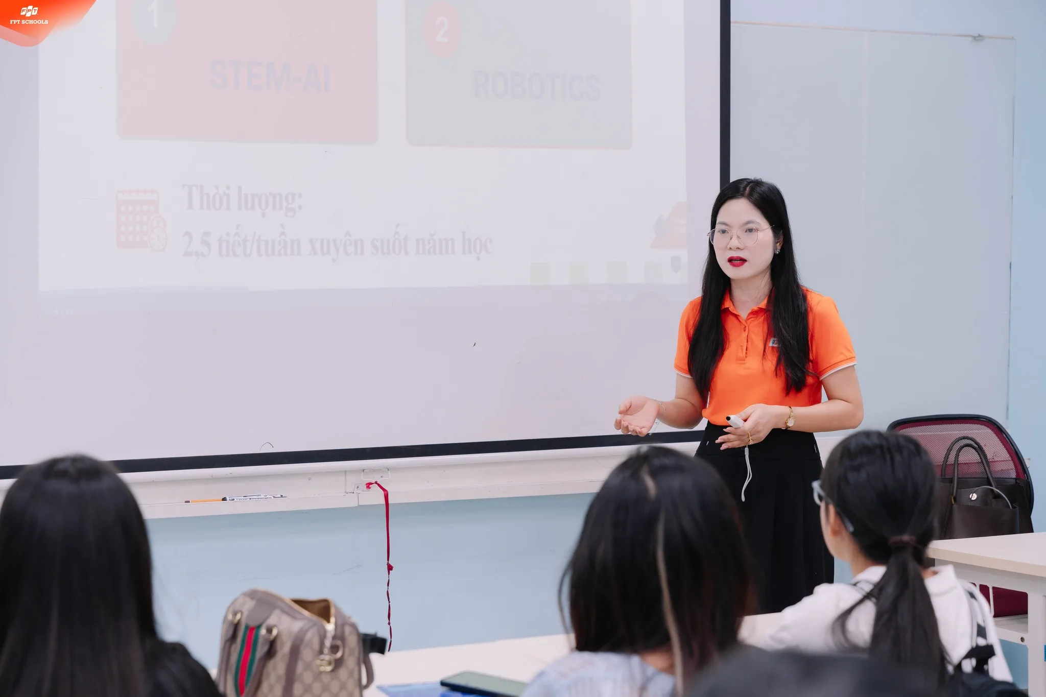 GẦN 200 HỌC SINH THAM GIA CHƯƠNG TRÌNH TÌM KIẾM HỌC BỔNG TẠI TRƯỜNG THPT FPT HÀ NỘI - FPT Education GẦN 200 HỌC SINH THAM GIA CHƯƠNG TRÌNH TÌM KIẾM HỌC BỔNG TẠI TRƯỜNG THPT FPT HÀ NỘI | FPT Schools