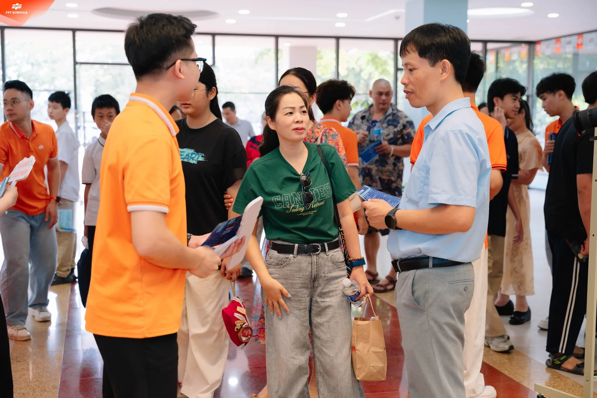 GẦN 200 HỌC SINH THAM GIA CHƯƠNG TRÌNH TÌM KIẾM HỌC BỔNG TẠI TRƯỜNG THPT FPT HÀ NỘI - FPT Education GẦN 200 HỌC SINH THAM GIA CHƯƠNG TRÌNH TÌM KIẾM HỌC BỔNG TẠI TRƯỜNG THPT FPT HÀ NỘI | FPT Schools