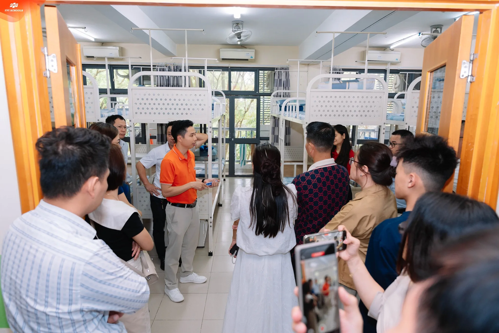 GẦN 200 HỌC SINH THAM GIA CHƯƠNG TRÌNH TÌM KIẾM HỌC BỔNG TẠI TRƯỜNG THPT FPT HÀ NỘI - FPT Education GẦN 200 HỌC SINH THAM GIA CHƯƠNG TRÌNH TÌM KIẾM HỌC BỔNG TẠI TRƯỜNG THPT FPT HÀ NỘI | FPT Schools