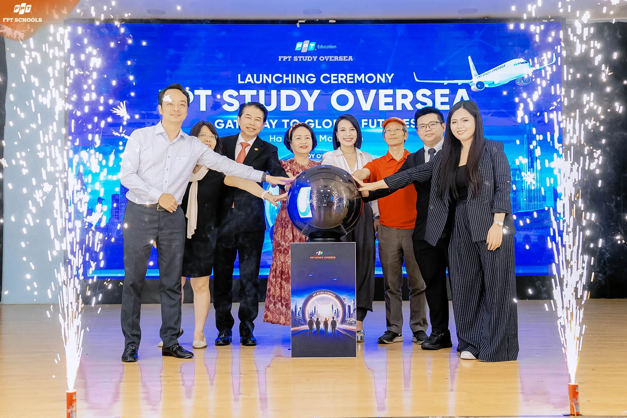EDUCATION & CAREER DAY 2026 – NGÀY HỘI ĐỊNH HƯỚNG TƯƠNG LAI DÀNH CHO HỌC SINH TRƯỜNG THPT FPT HÀ NỘI - FPT Education EDUCATION & CAREER DAY 2026 – NGÀY HỘI ĐỊNH HƯỚNG TƯƠNG LAI DÀNH CHO HỌC SINH TRƯỜNG THPT FPT HÀ NỘI | FPT Schools