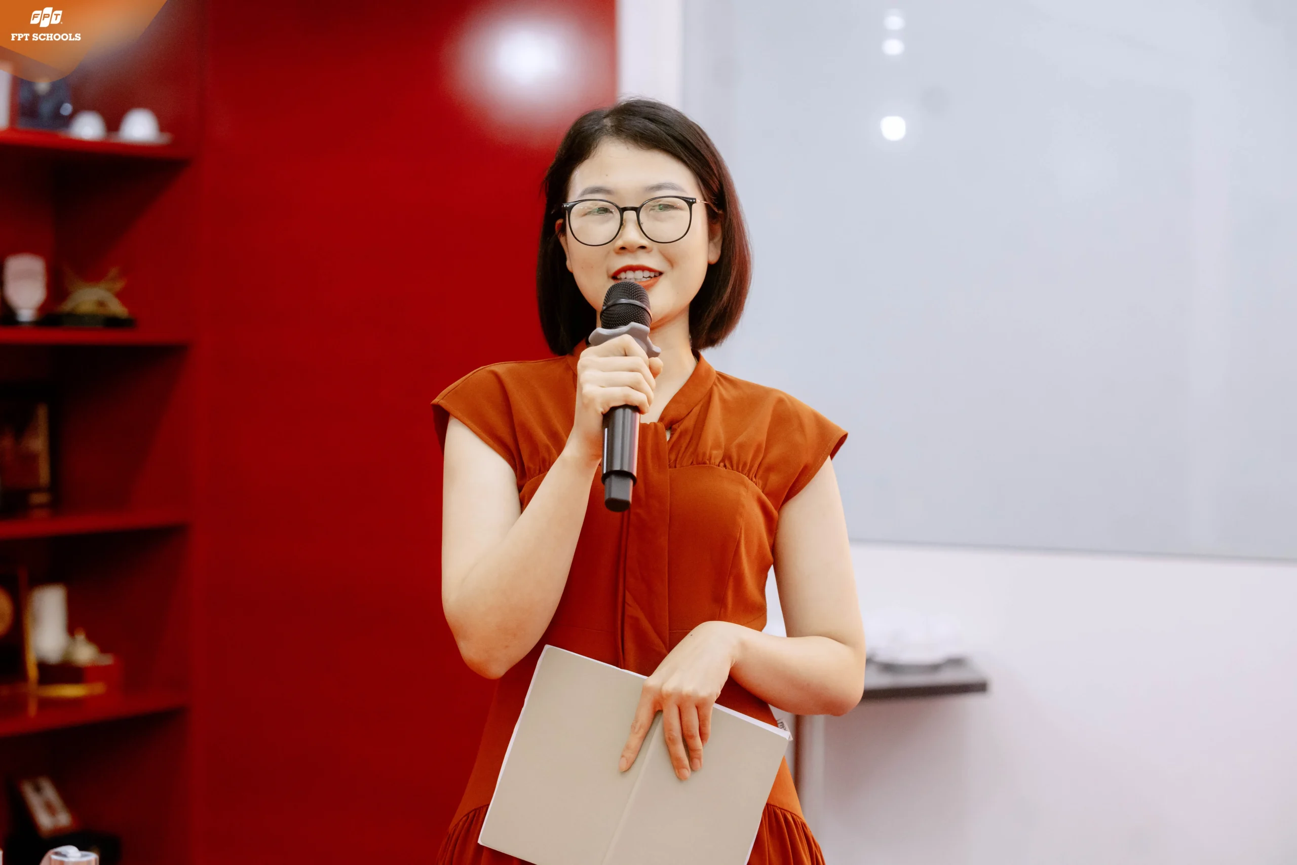BUỔI GẶP GỠ CUỐI NĂM HỌC ĐẦY Ý NGHĨA GIỮA NHÀ TRƯỜNG VÀ ĐẠI DIỆN CHA MẸ HỌC SINH KHỐI 12 | FPT Schools