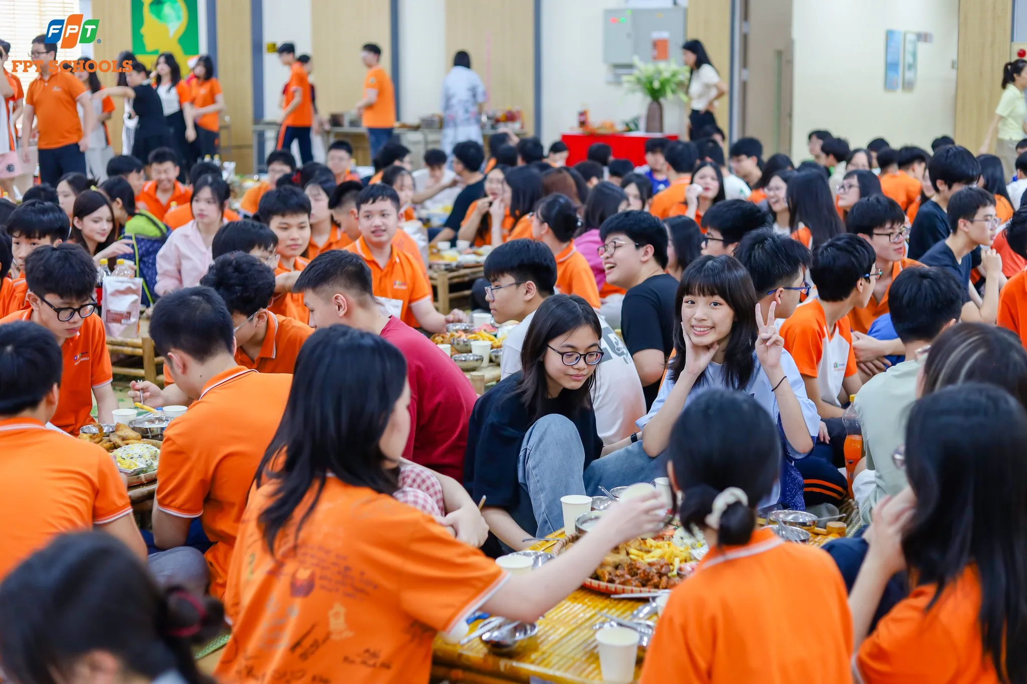 Khép lại năm học 2025 - 2026 tại nhà F bằng một bữa tiệc buffet linh đình - FPT Education Khép lại năm học 2025 - 2026 tại nhà F bằng một bữa tiệc buffet linh đình | FPT Schools