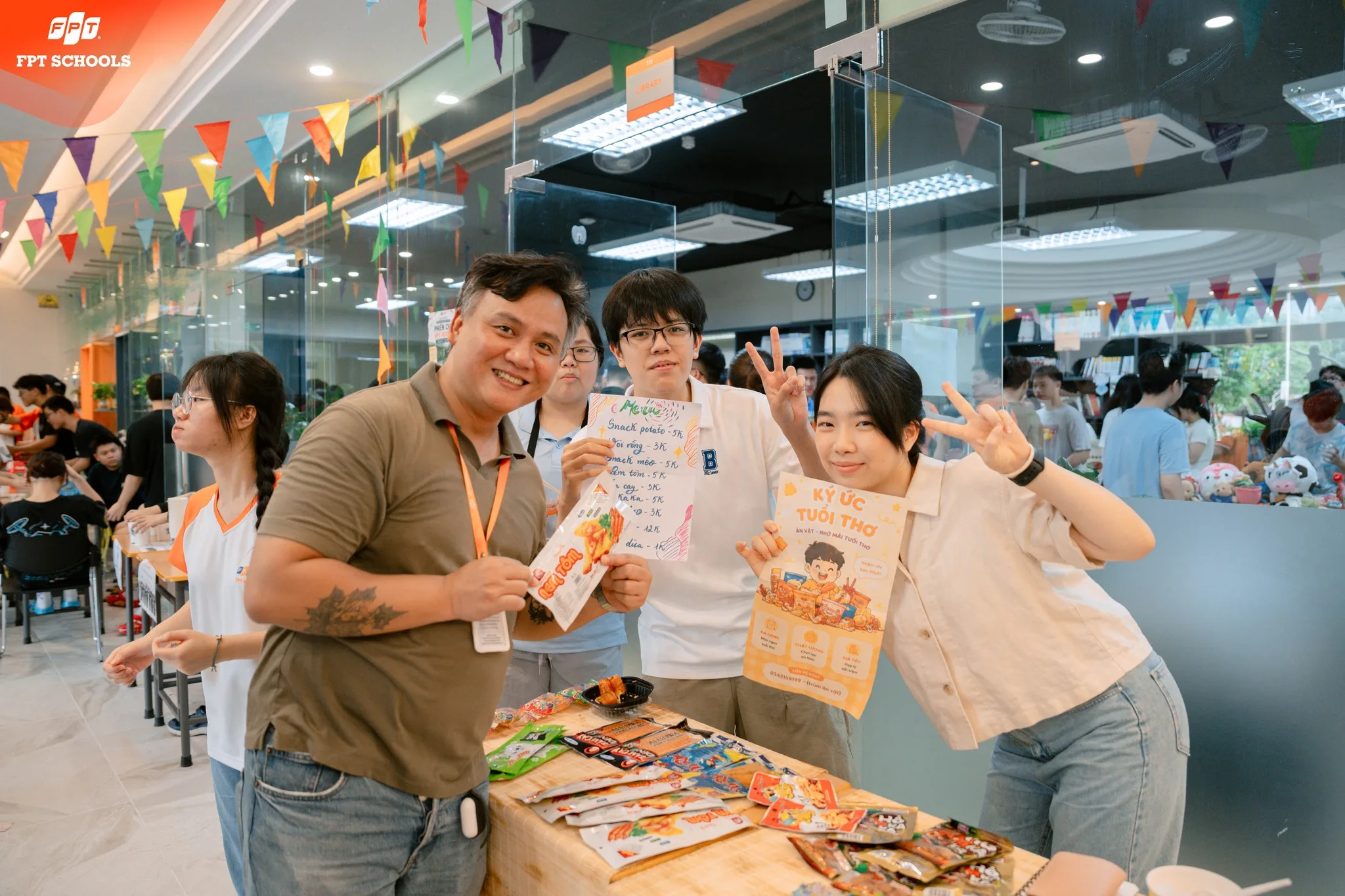 Học sinh khối 11 FPT School Tây Hà Nội thực hành kinh doanh qua dự án cuối kỳ - FPT Education Học sinh khối 11 FPT School Tây Hà Nội thực hành kinh doanh qua dự án cuối kỳ | FPT Schools