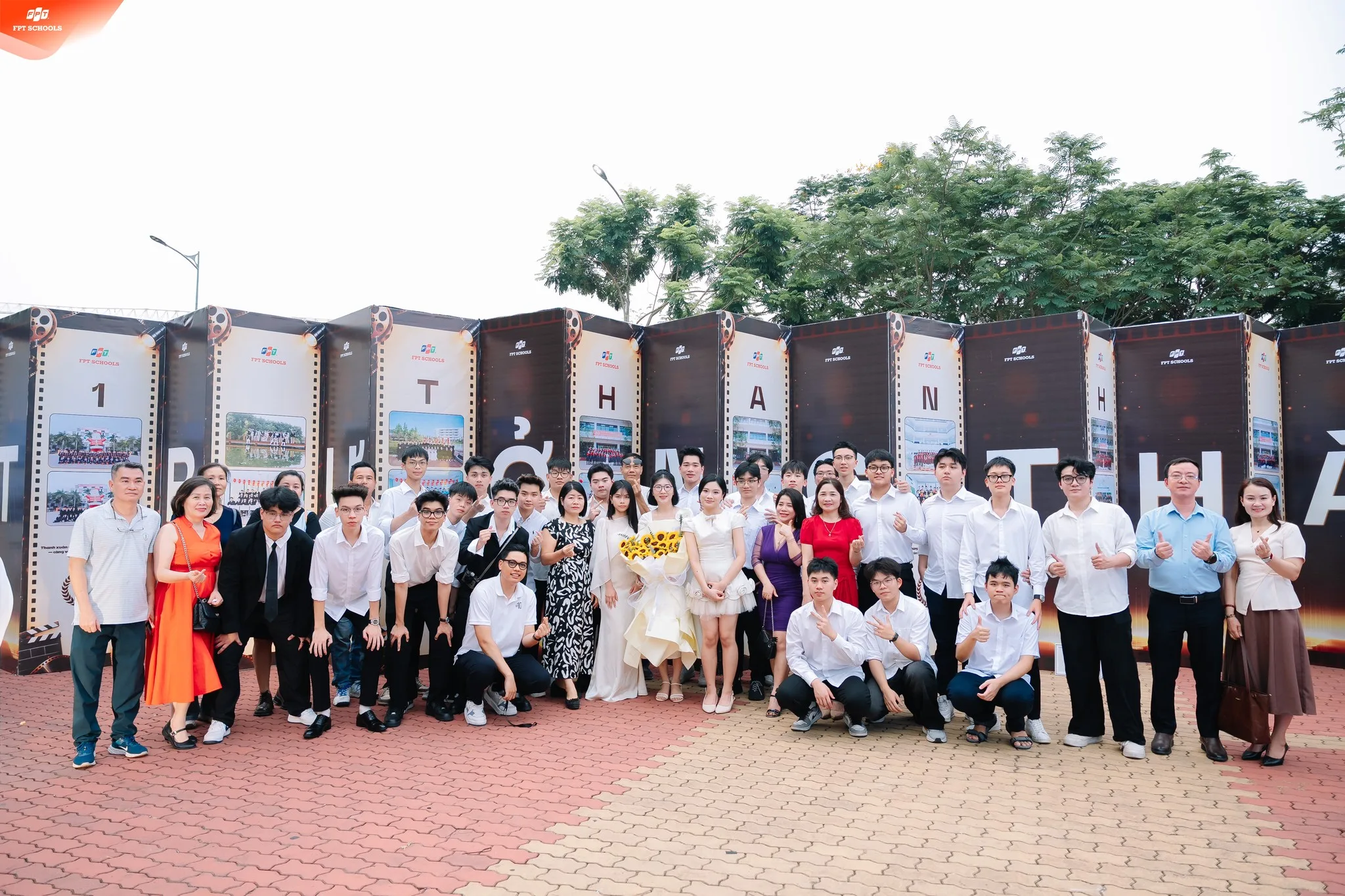Lễ trưởng thành K11: Suất chiếu cuối cùng của những năm tháng thanh xuân tại Trường THPT FPT Hà Nội - FPT Education Lễ trưởng thành K11: Suất chiếu cuối cùng của những năm tháng thanh xuân tại Trường THPT FPT Hà Nội | FPT Schools