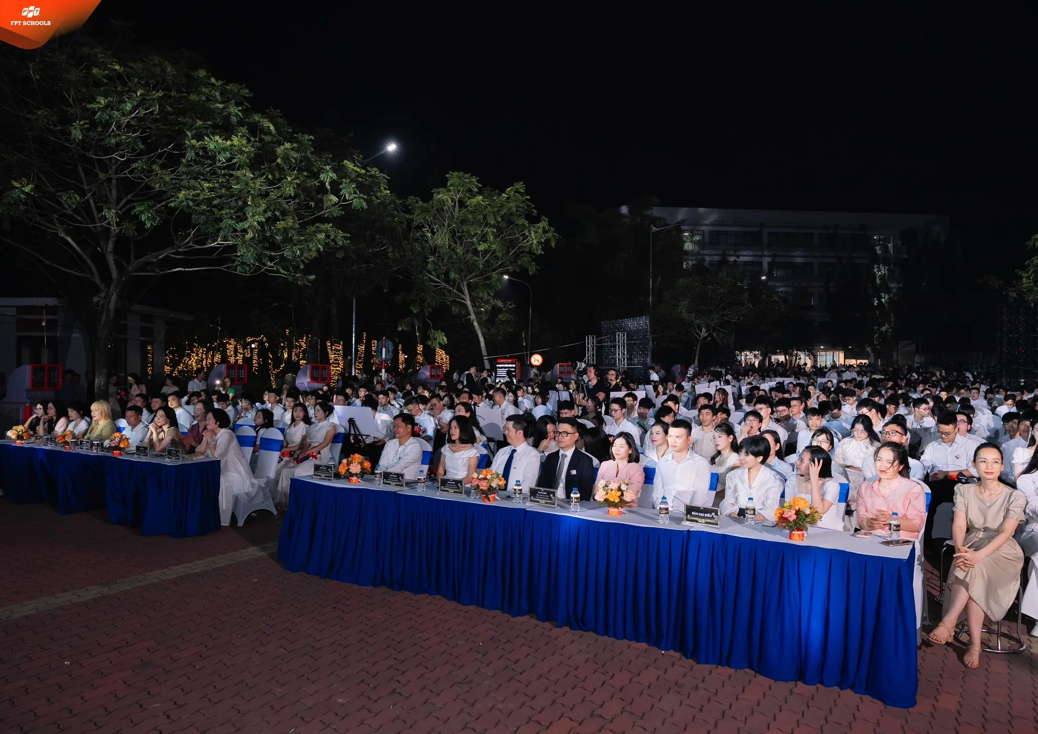 Lễ trưởng thành K11: Suất chiếu cuối cùng của những năm tháng thanh xuân tại Trường THPT FPT Hà Nội - FPT Education Lễ trưởng thành K11: Suất chiếu cuối cùng của những năm tháng thanh xuân tại Trường THPT FPT Hà Nội | FPT Schools
