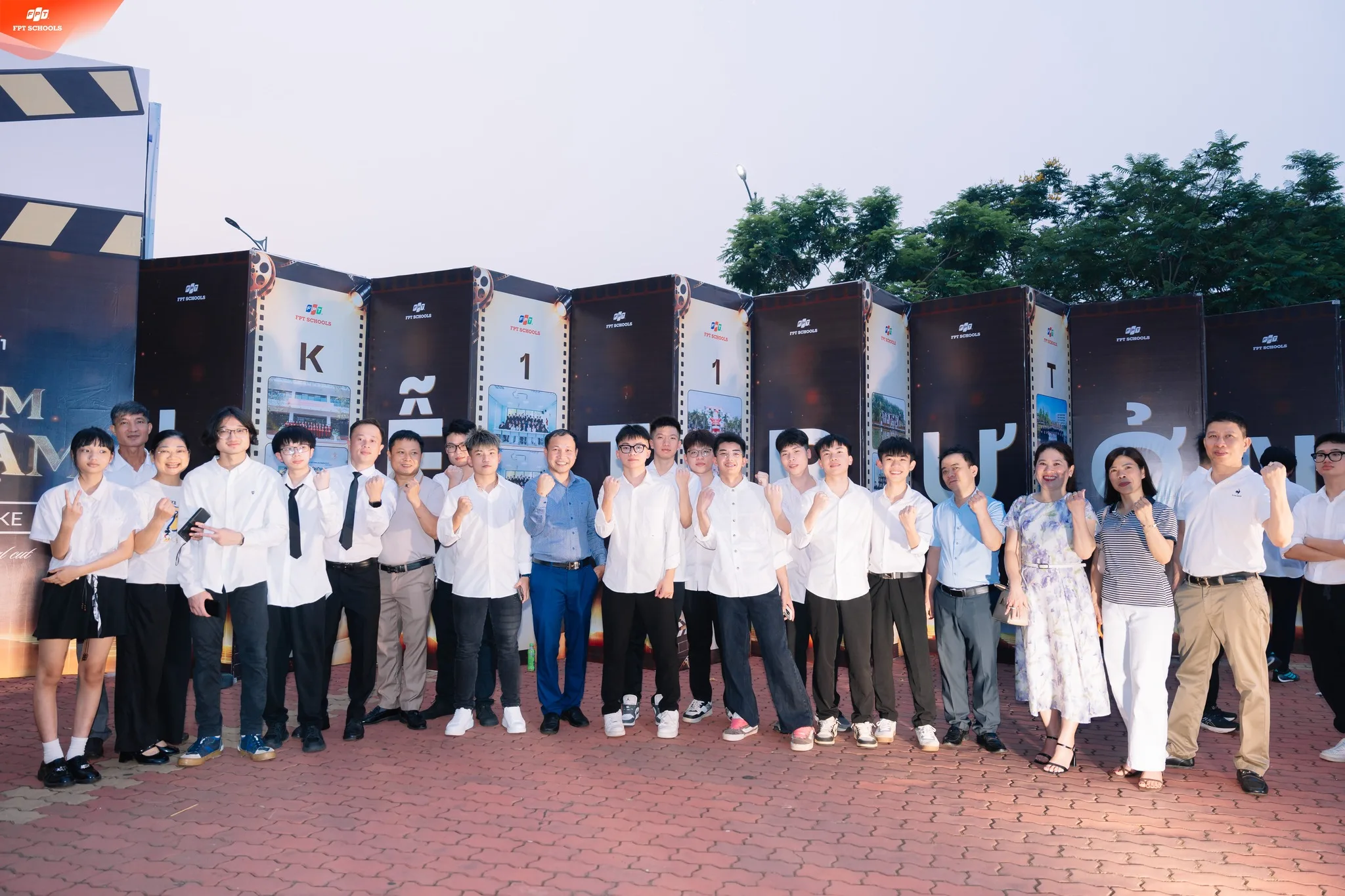 Lễ trưởng thành K11: Suất chiếu cuối cùng của những năm tháng thanh xuân tại Trường THPT FPT Hà Nội - FPT Education Lễ trưởng thành K11: Suất chiếu cuối cùng của những năm tháng thanh xuân tại Trường THPT FPT Hà Nội | FPT Schools