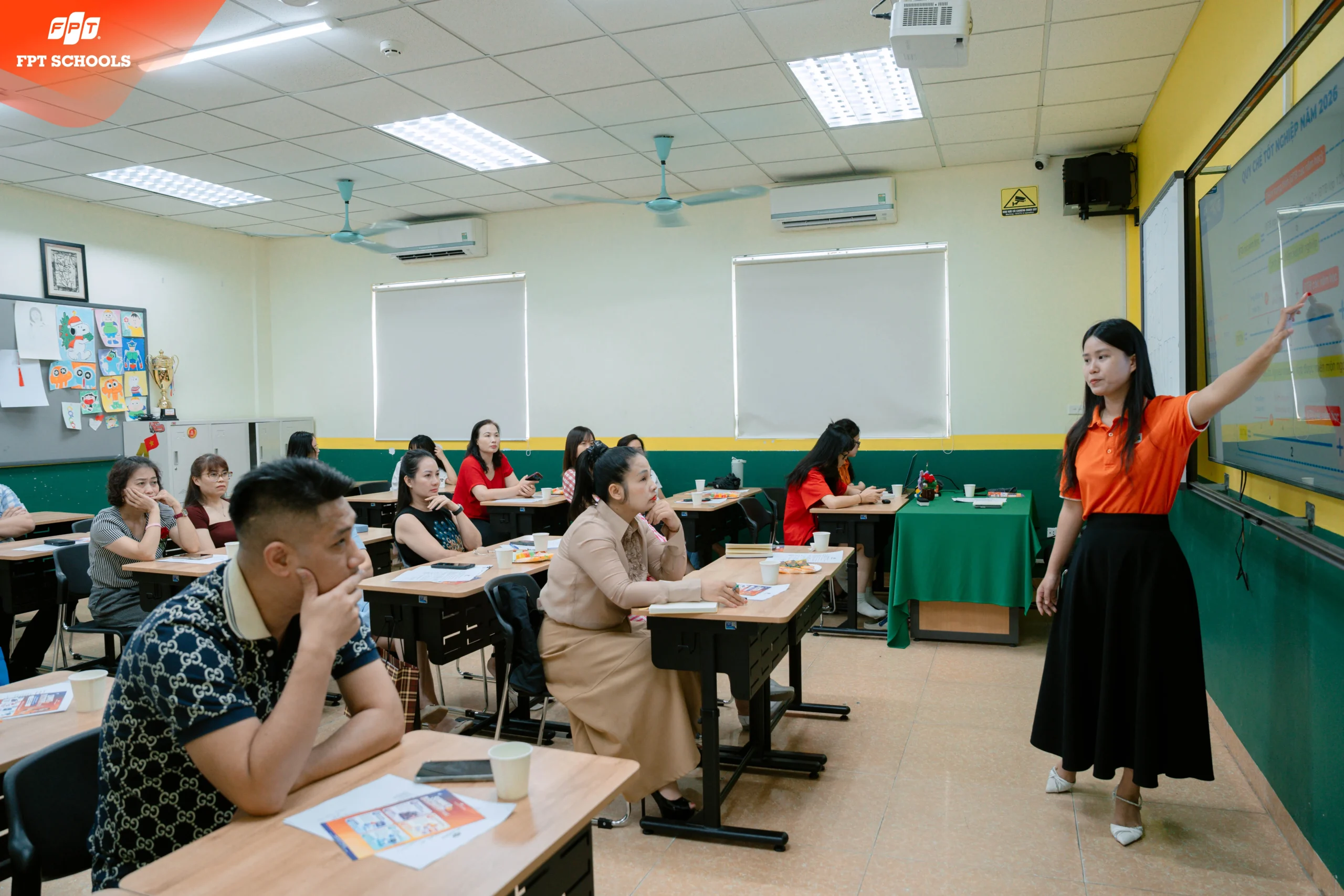 Họp phụ huynh cuối năm khối 10 – 11: Cùng nhìn lại hành trình học tập và trưởng thành năm học 2025 – 2026 | FPT Schools