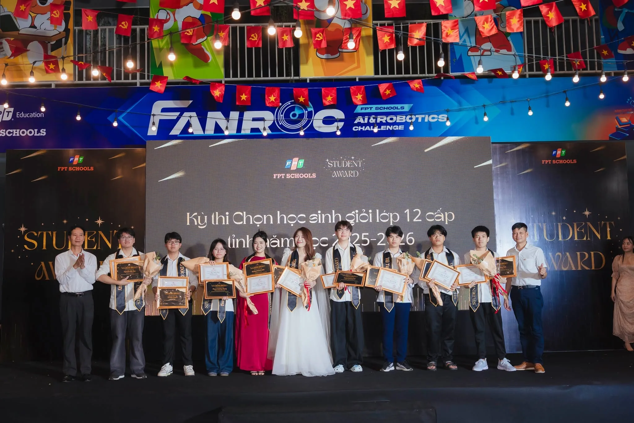 Vinh danh những gương mặt học sinh tiêu biểu năm học 2025-2026 tại FPT School Hà Nam - FPT Education Vinh danh những gương mặt học sinh tiêu biểu năm học 2025-2026 tại FPT School Hà Nam | FPT Schools