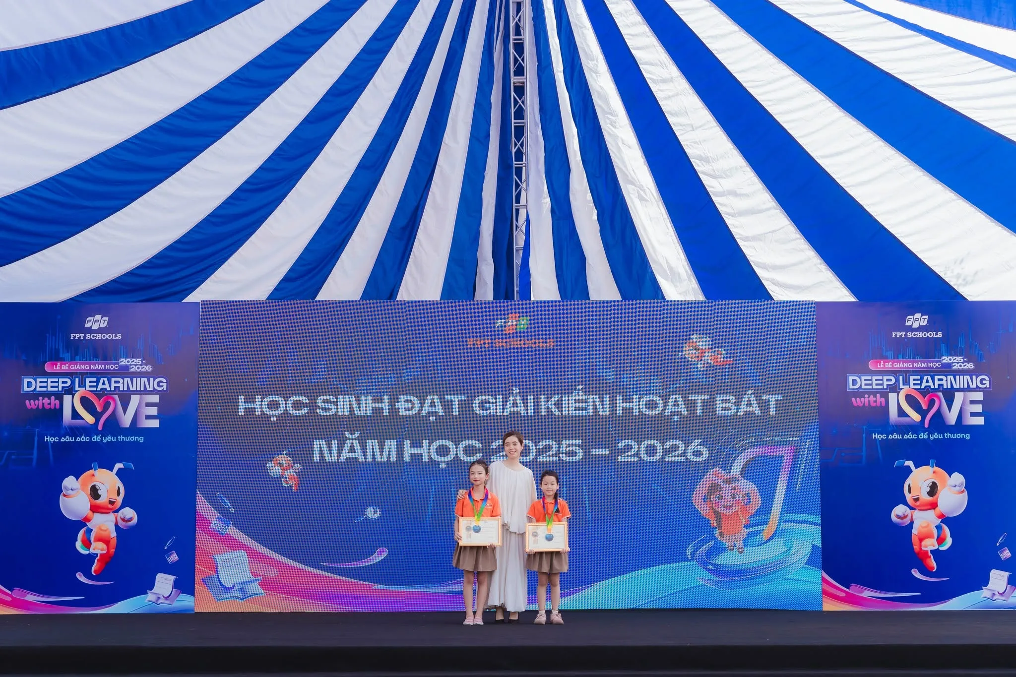 Vinh danh những gương mặt học sinh tiêu biểu năm học 2025-2026 tại FPT School Hà Nam - FPT Education Vinh danh những gương mặt học sinh tiêu biểu năm học 2025-2026 tại FPT School Hà Nam | FPT Schools