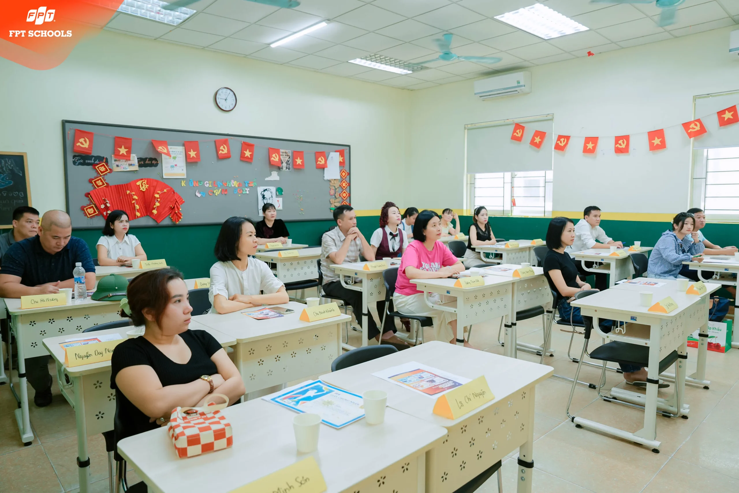 Họp phụ huynh cuối năm khối 10 – 11: Cùng nhìn lại hành trình học tập và trưởng thành năm học 2025 – 2026 | FPT Schools
